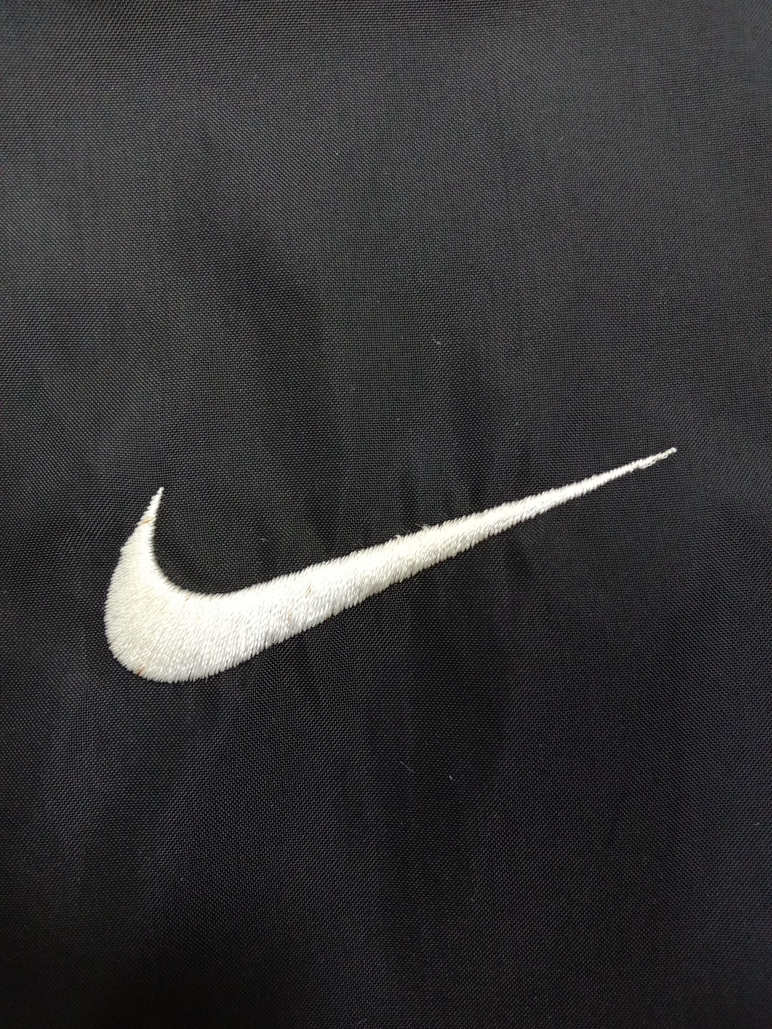 Nike Vintage Nike Big Swoosh Windbreaker Size US L / EU 52-54 / 3 - 8 Thumbnail