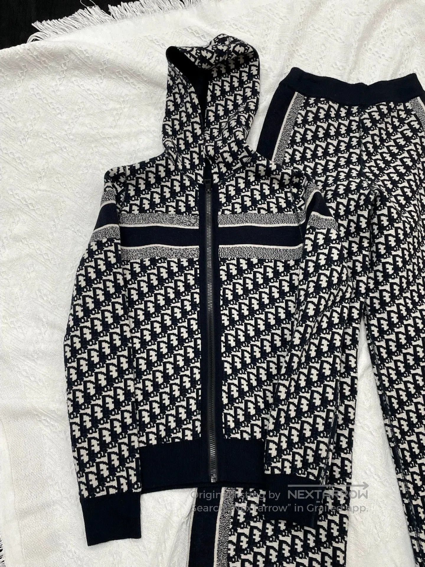 Dior Zip-Up Patterned Hoodie with Matching Pants. Size US S / EU 44-46 / 1 - 1 Thumbnail