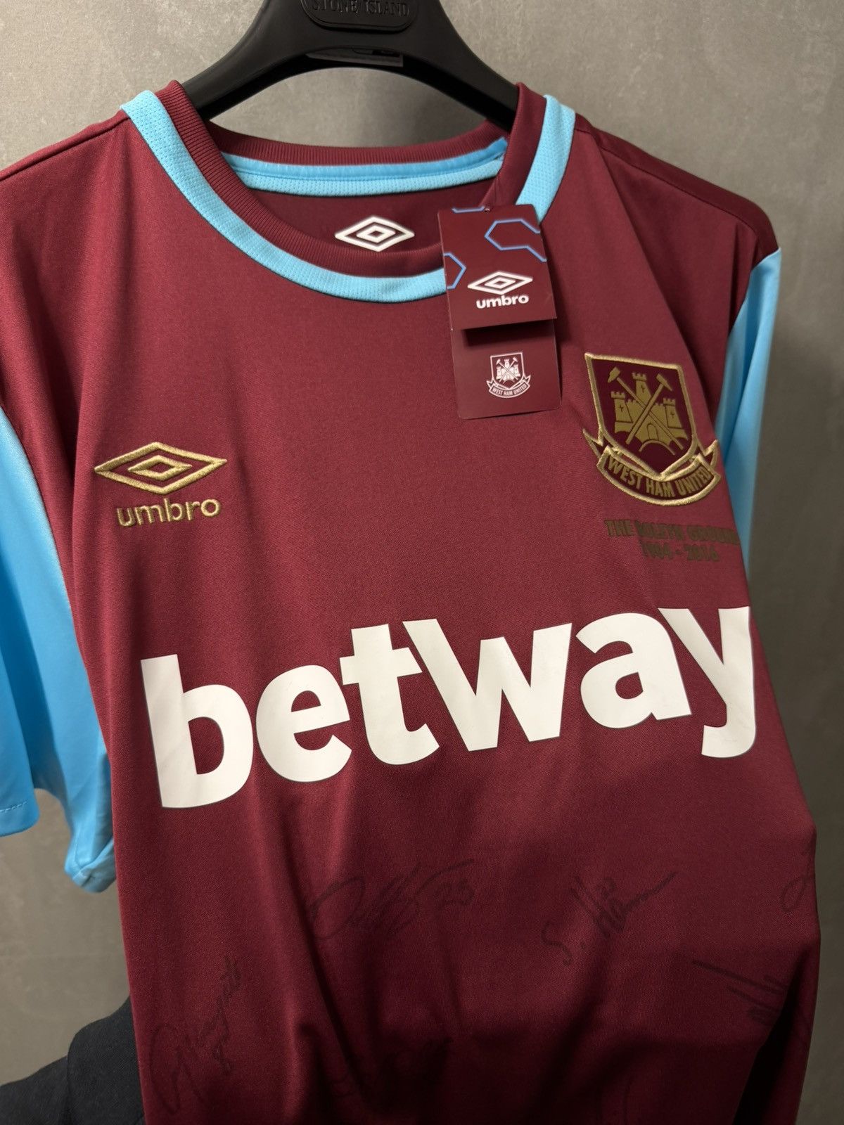 Umbro WEST HAM UNITED 2015 2016 HOME SHIRT SOCCER JERSEY UMBRO Size US XL / EU 56 / 4 - 11 Thumbnail