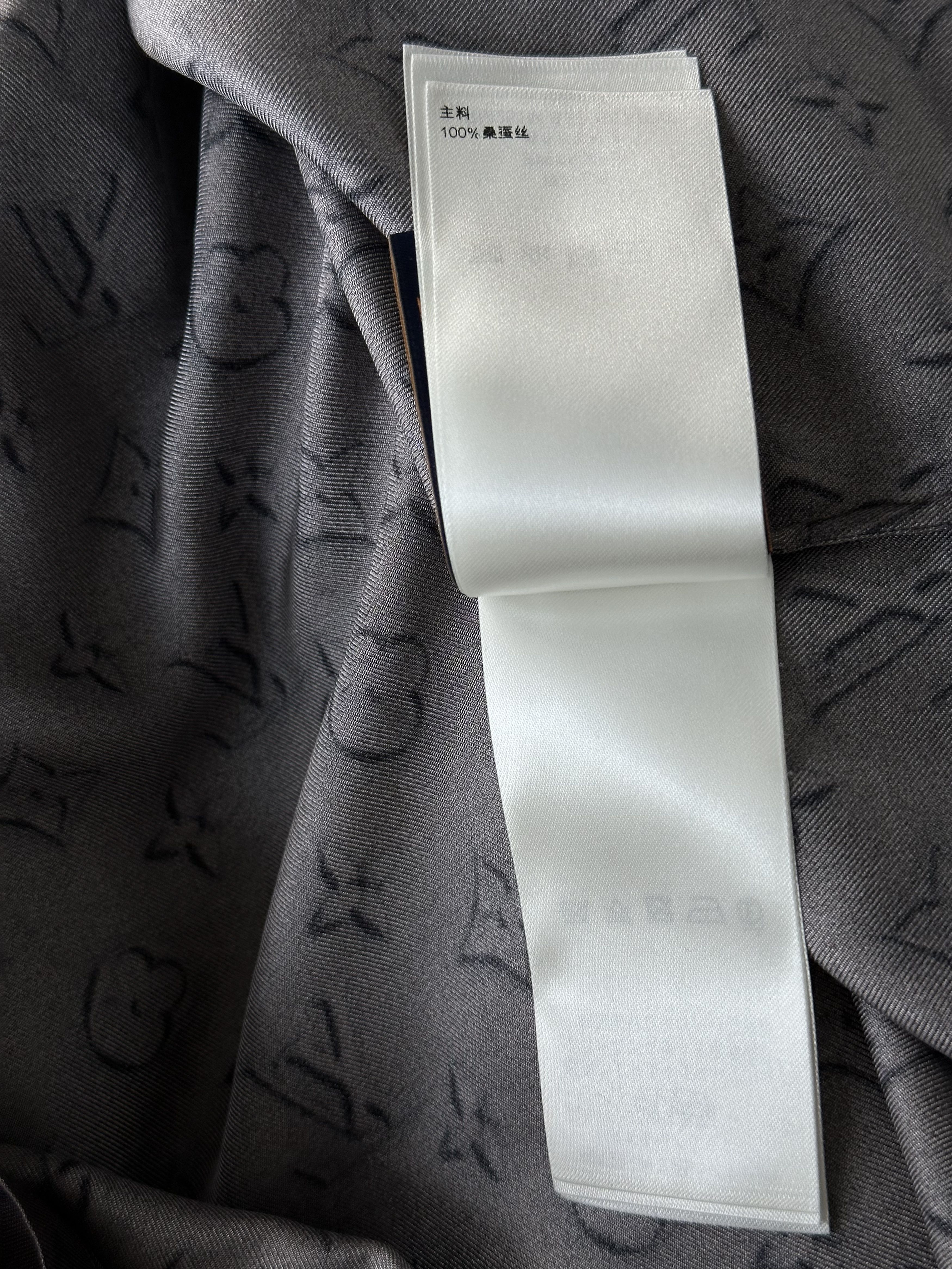 Louis Vuitton Louis Vuitton Brown Monogram Silk Button Up Shirt Size US S / EU 44-46 / 1 - 6 Thumbnail