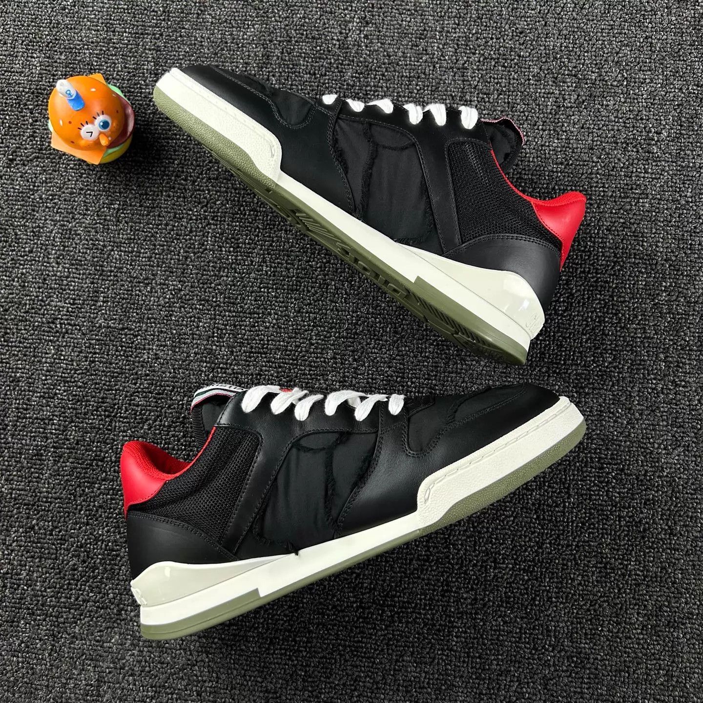 Dior Dior Black Red Colorblocked Bee Sneakers EUR 38 Size US 7.5 / IT 37.5 - 4 Thumbnail
