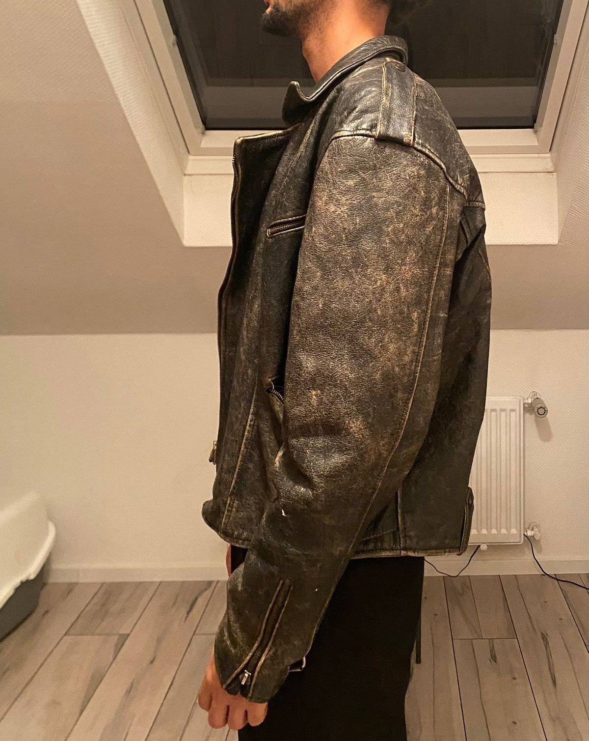 Vintage Heavy Leather Jacket - from BricklaneMarket Size US L / EU 52-54 / 3 - 2 Thumbnail