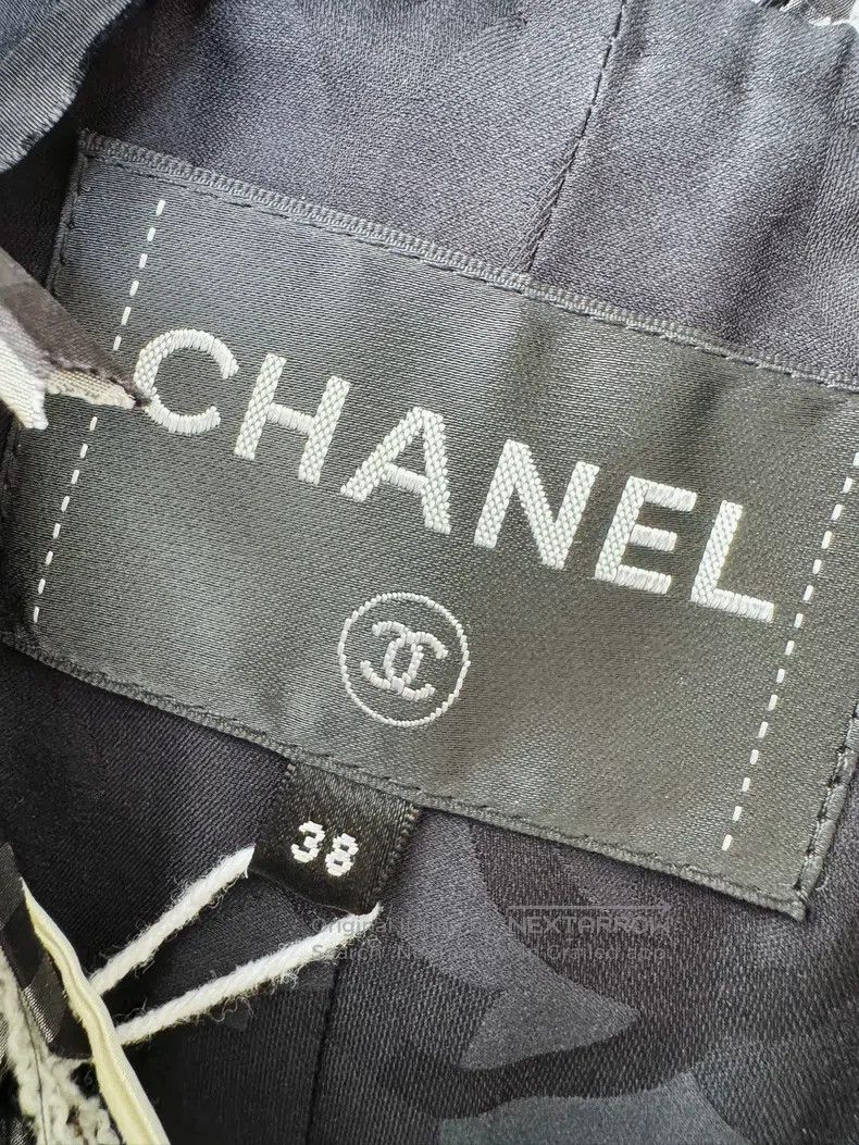 Chanel Chanel 22C black and white plaid tassel long-sleeved jacke Size XS / US 0-2 / IT 36-38 - 4 Thumbnail
