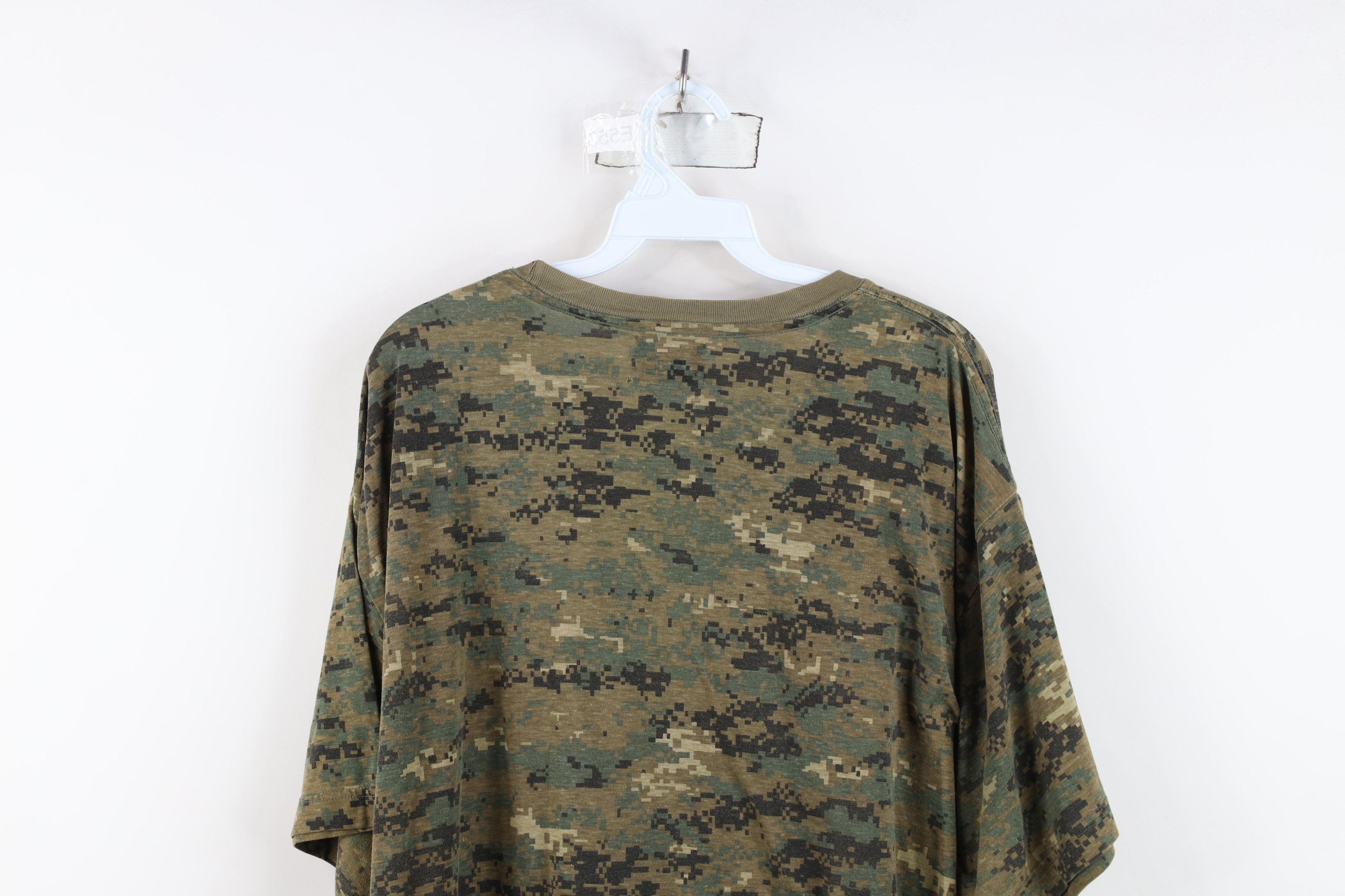 Vintage Vintage 90s Streetwear Digi Camouflage Short Sleeve T-Shirt Size US XXL / EU 58 / 5 - 11 Thumbnail