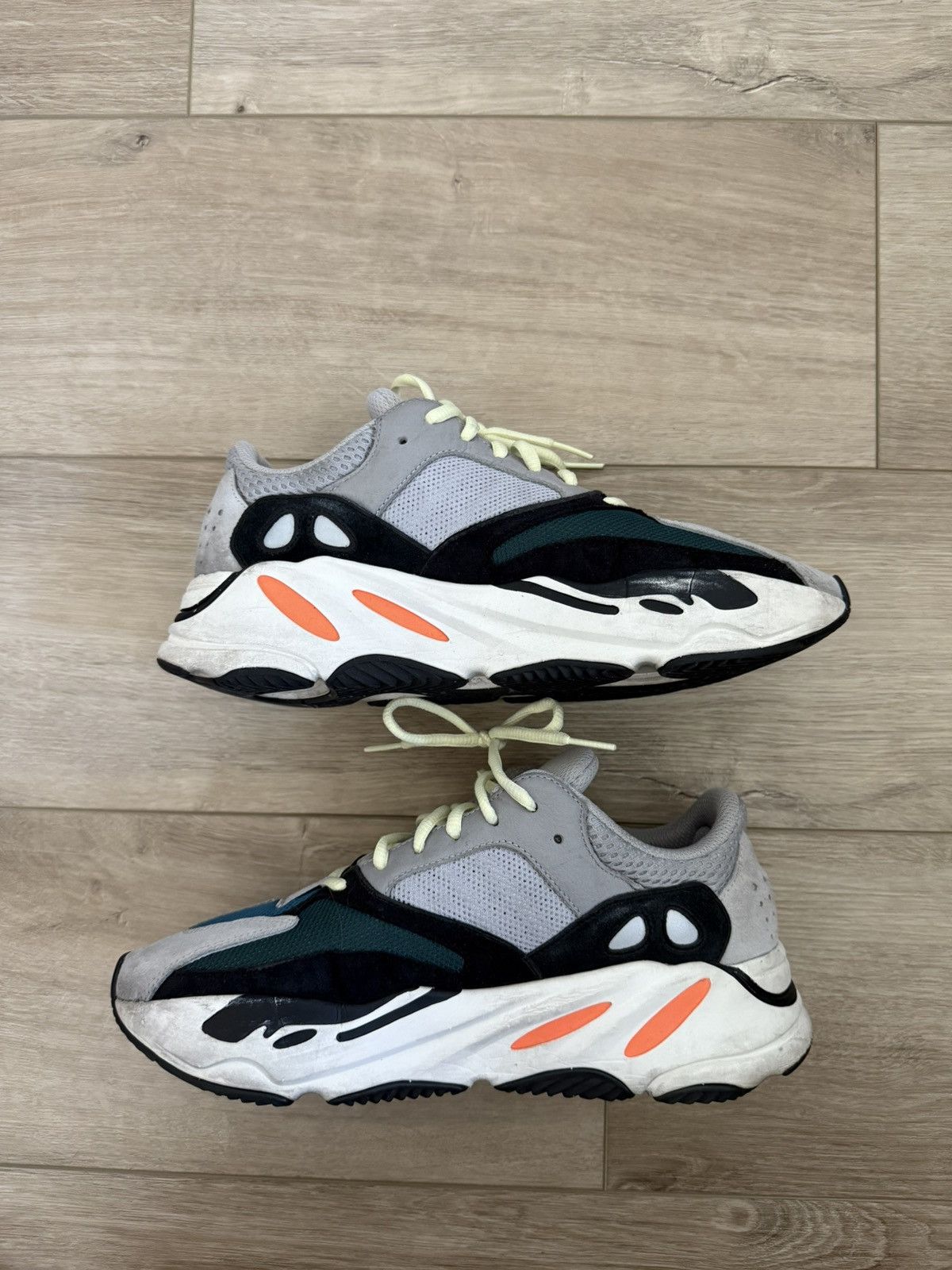 Yeezy Yeezy wave runner Size US 9 / EU 42 - 2 Thumbnail