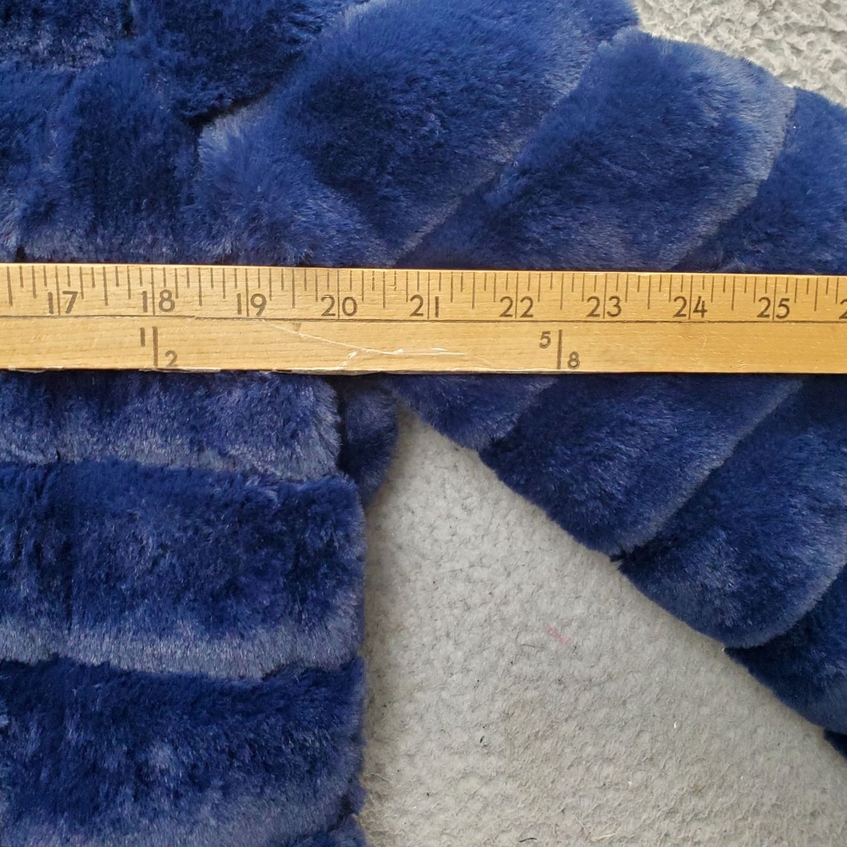 Vintage BE BOUNDLESS Reversible Jacket Womens Size L Blue Full Zip Hooded Fluffy Fleece Outdoor Jacket Men not applicable Size L / US 10 / IT 46 - 6 Thumbnail