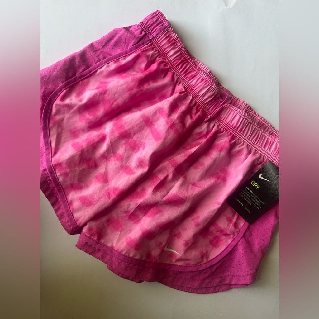 Nike BNWT Women’s Nike Tempo Shorts Size 28" / US 6 / IT 42 - 2 Thumbnail