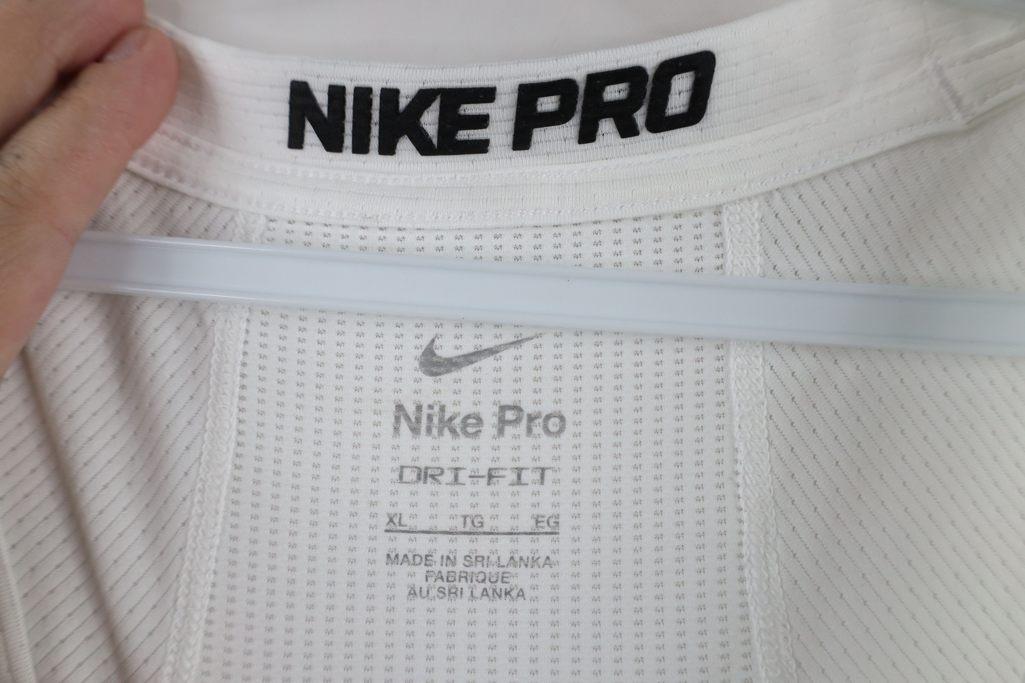 Nike × Vintage Nike Pro Issued Compression Training Tank Top T-Shirt White Size US XL / EU 56 / 4 - 9 Thumbnail