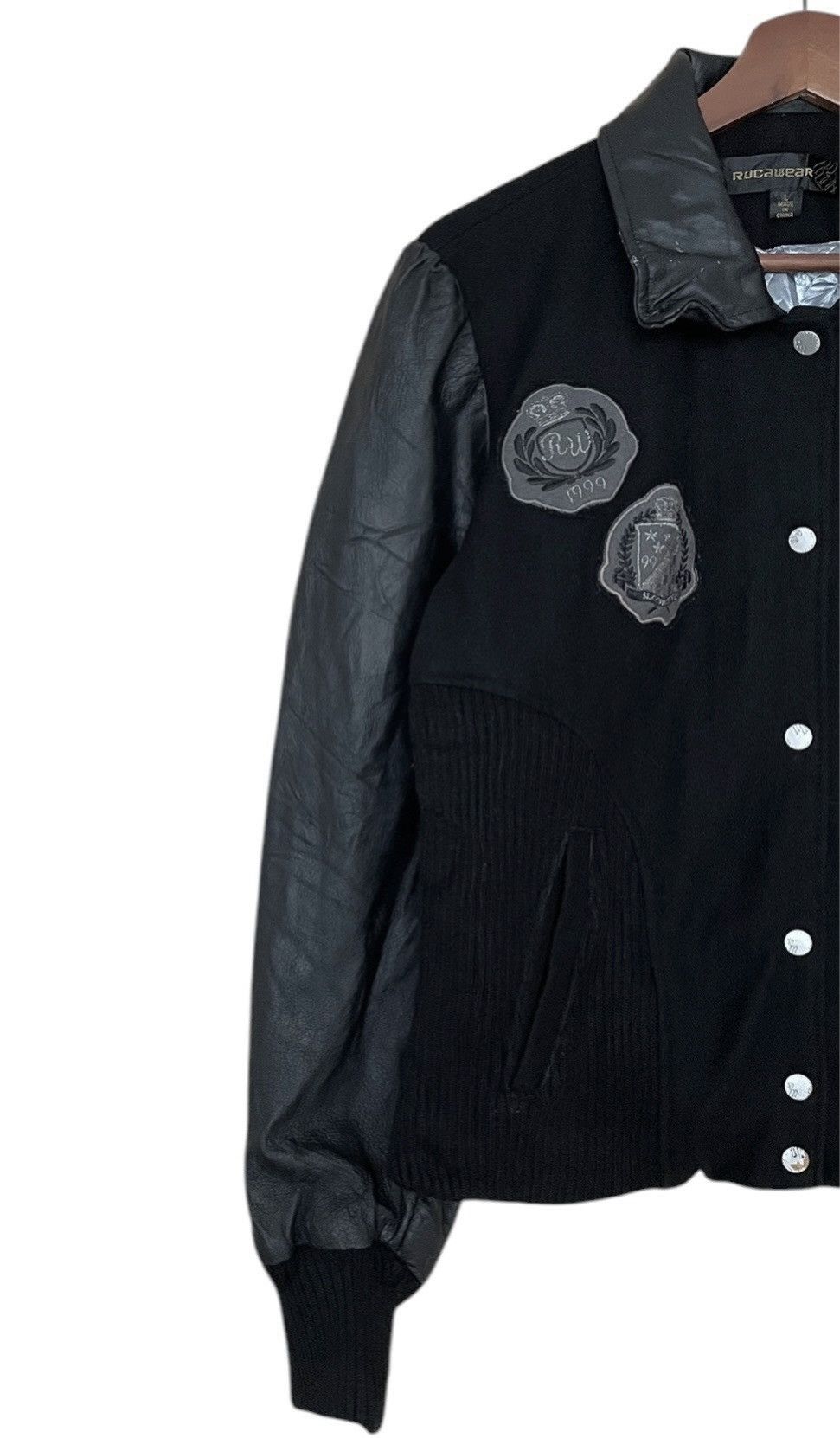 Rocawear × Vintage Vintage Brand Rocawear Big Logo Varsity Jacket 1990s Size US L / EU 52-54 / 3 - 3 Thumbnail