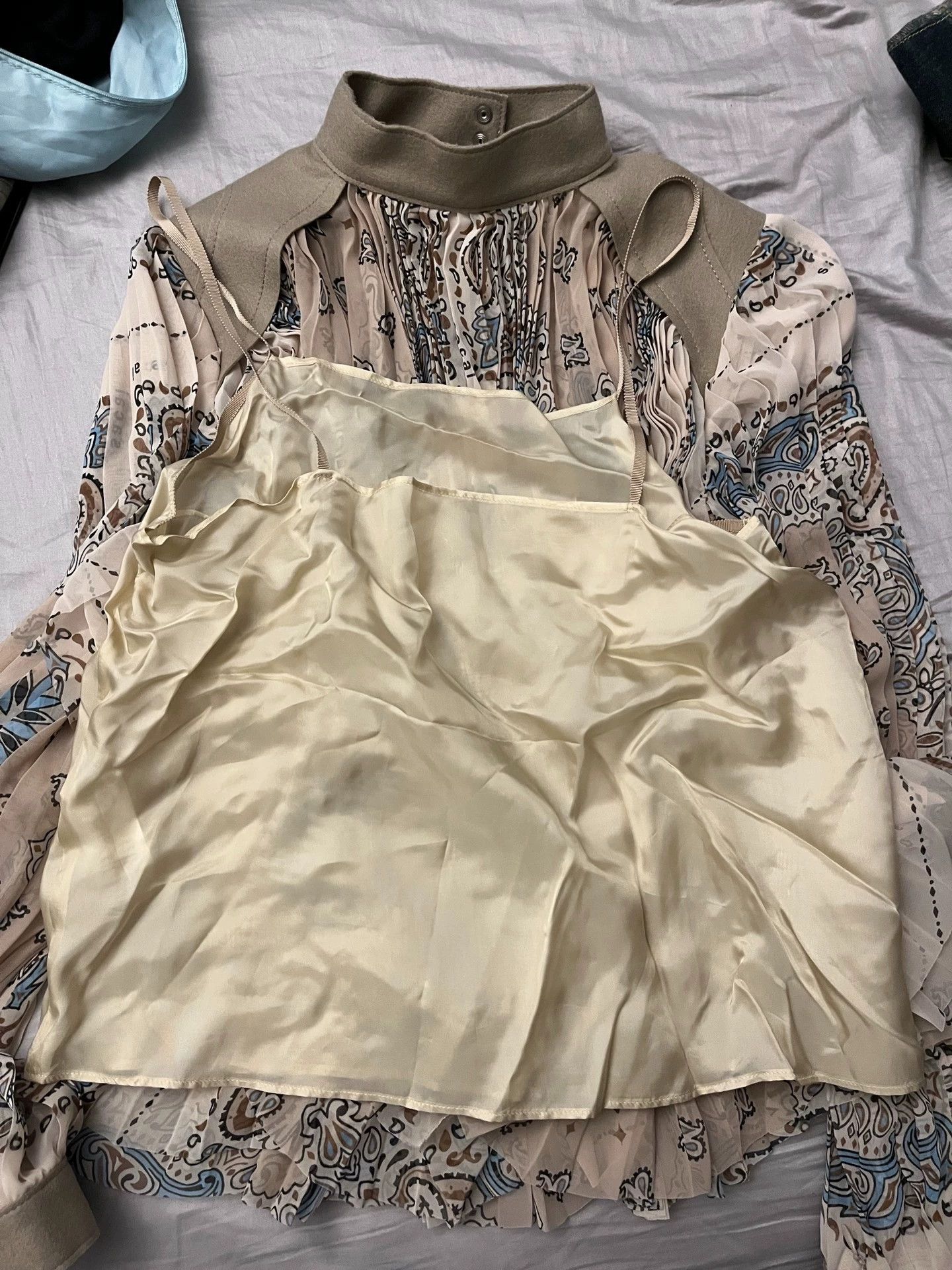 Sacai sacai flowy cashew flower pullover size 2 lined small stand Size XS / US 0-2 / IT 36-38 - 3 Thumbnail