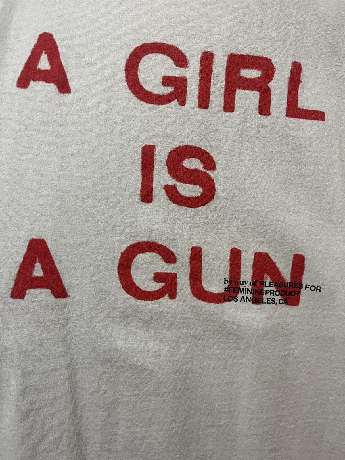 Pleasures Pleasures a boy is a girl tee Size US L / EU 52-54 / 3 - 2 Thumbnail