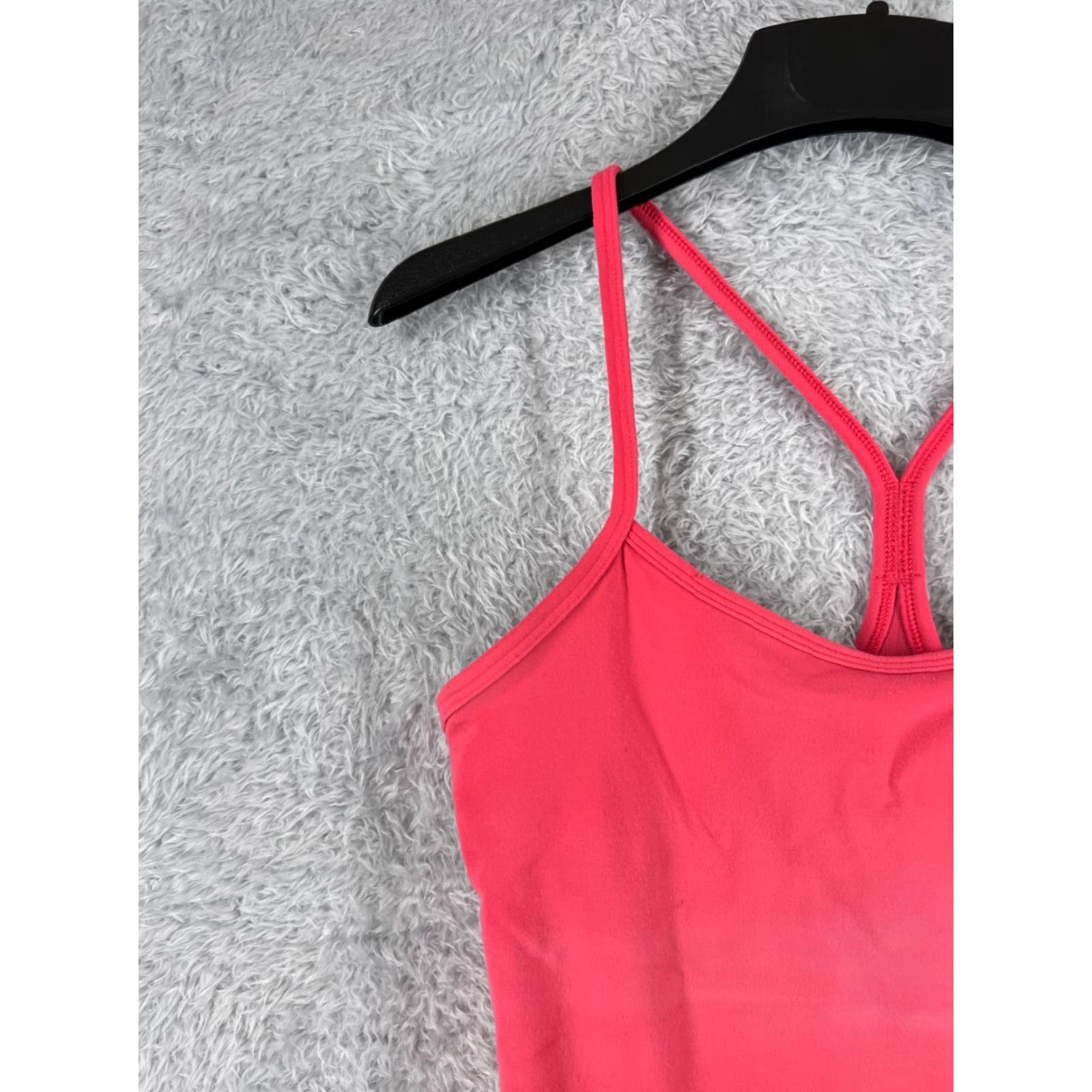 Lululemon Lululemon Shirt Women 6 Pink Power Y Tank Running Gym Yoga Workout READ Shirt Women 6 Pink Tank Racerback Built-In Bra All Seasons Workwear Casual Size M / US 6-8 / IT 42-44 - 3 Thumbnail