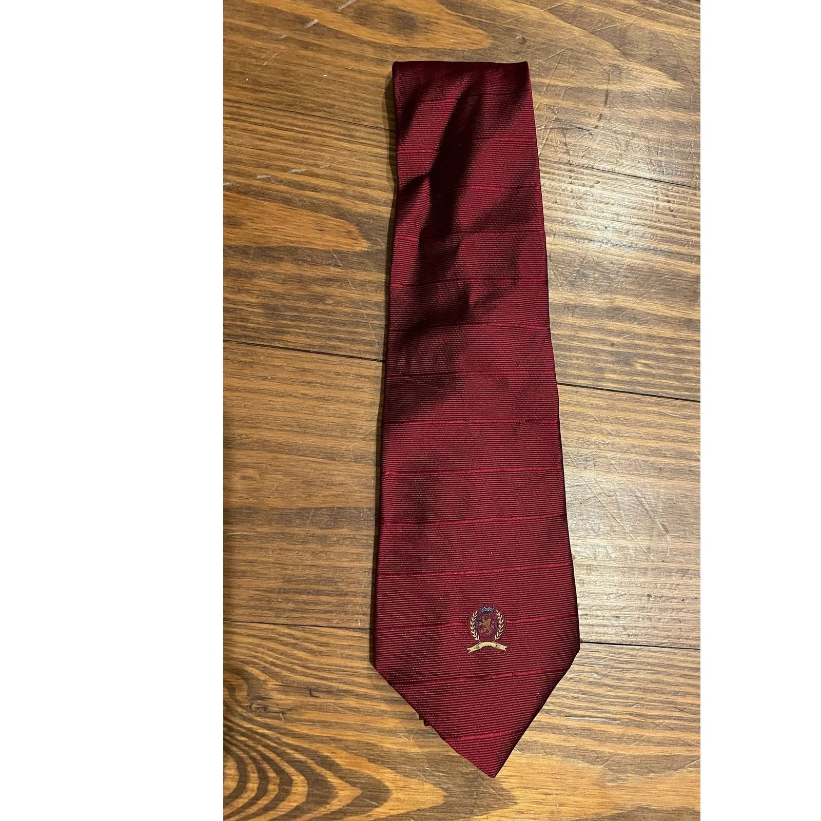 Tommy Hilfiger Vintage Tommy Hilfiger Crest Red Solid Tie Size ONE SIZE - 1 Thumbnail