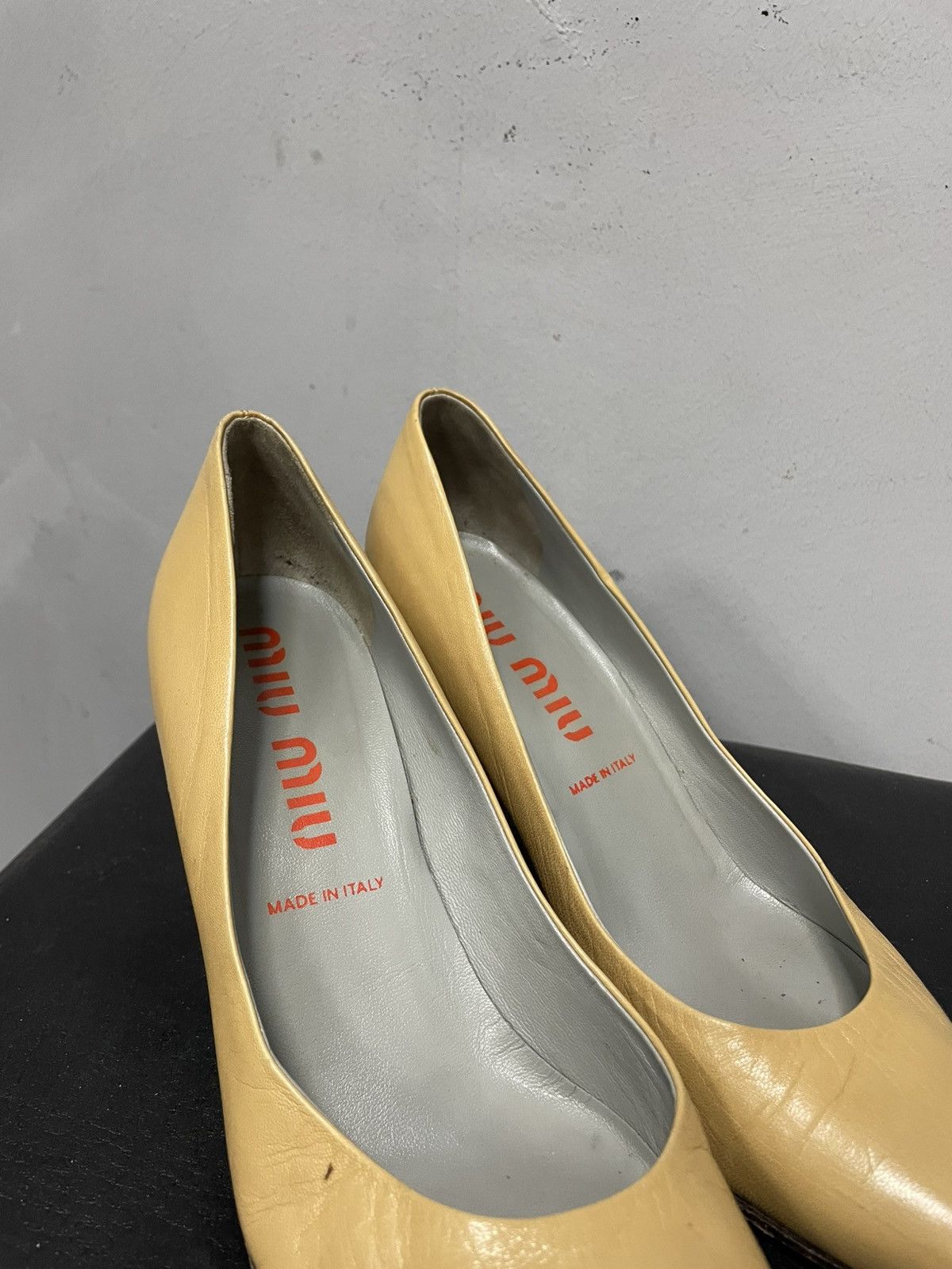 Miu Miu Miu Miu heel beige leather shoes mules y2k Size US 9 / IT 39 - 6 Thumbnail