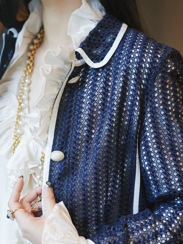 Vintage Vintage German Navy Blue Mesh Eyelet Jacket Women's S/XS Size XS / US 0-2 / IT 36-38 - 2 Thumbnail