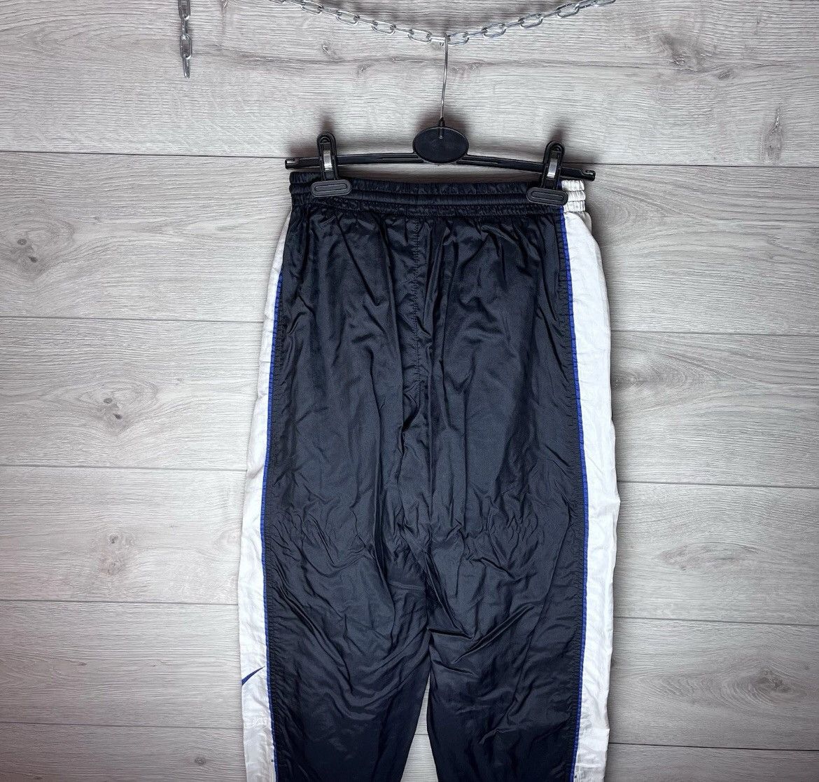 Nike Vintage Nike Nylon Pants Swoosh rare brand USA 🇺🇸 Size US 32 / EU 48 - 7 Thumbnail