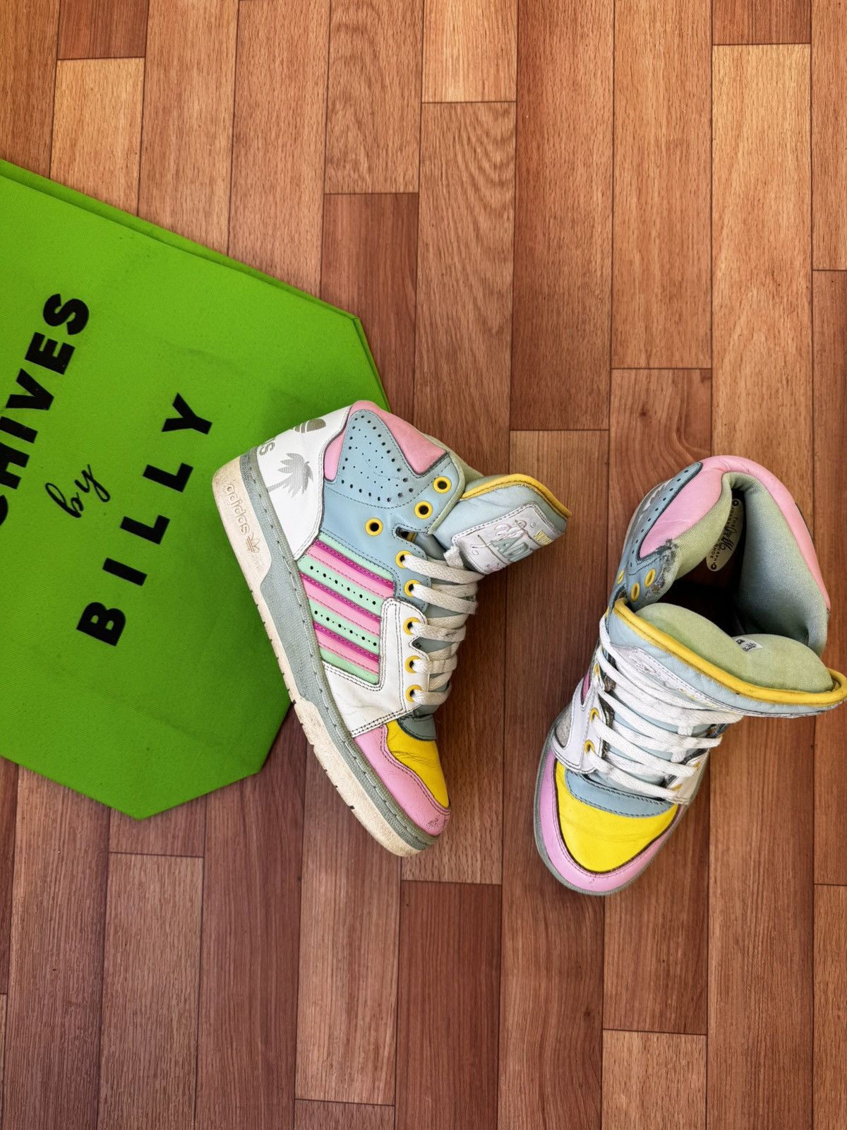 Adidas × Jeremy Scott JS License Plate “New York” Adidas Originals