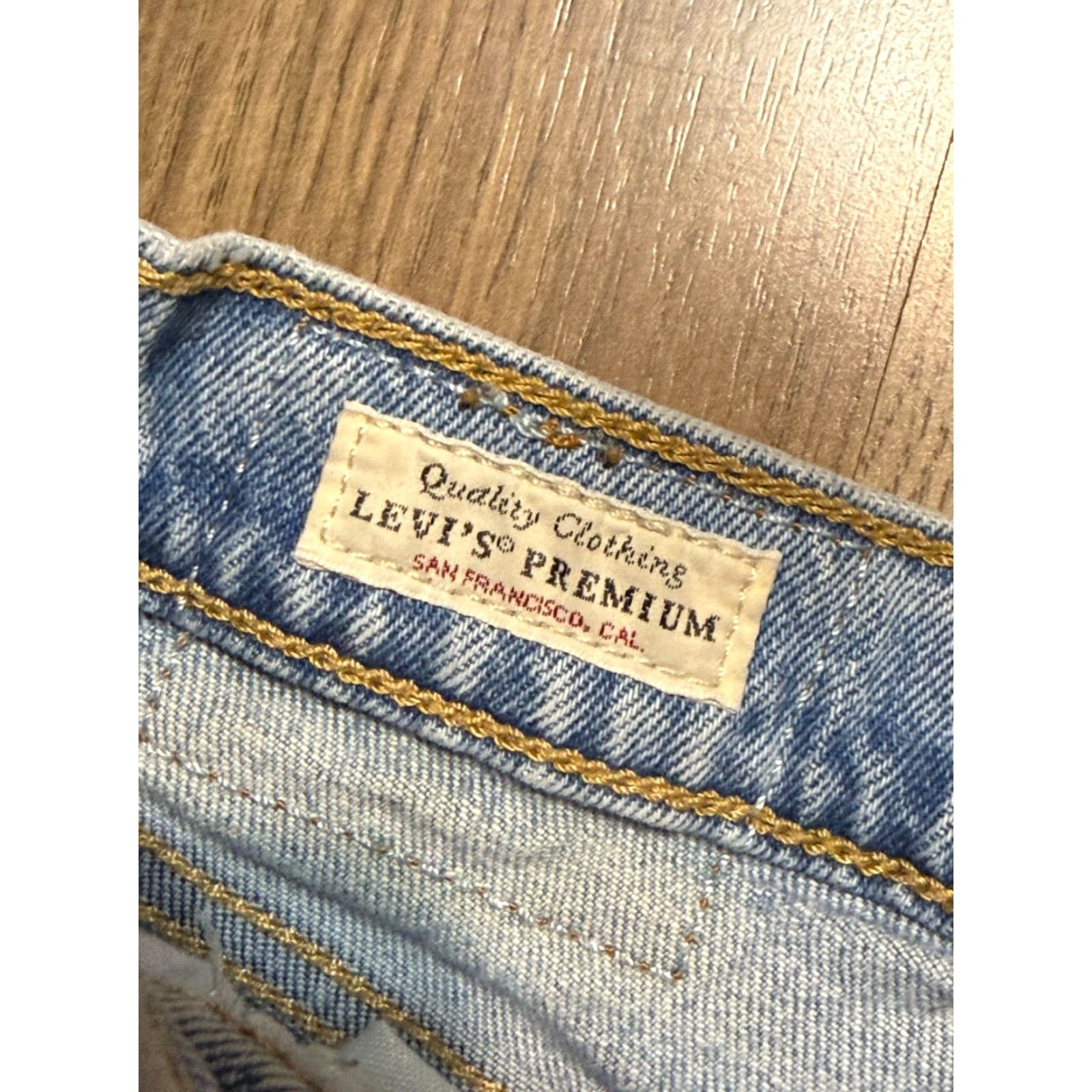 Levi's VINTAGE Levi's Jeans Women's Size 26 Blue Denim Cut-Off Shorts Ribcage Straight Jeans Size 26" / US 2 / IT 38 - 6 Thumbnail