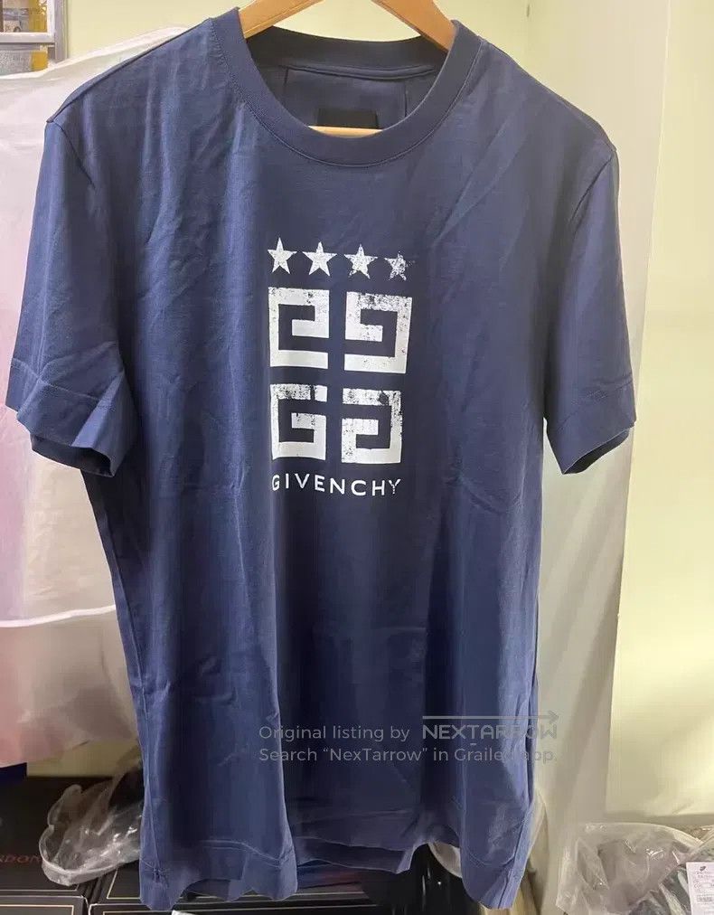 Givenchy Givenchy Straight Cut Short Sleeve T-shirt Size US L / EU 52-54 / 3 - 1 Thumbnail