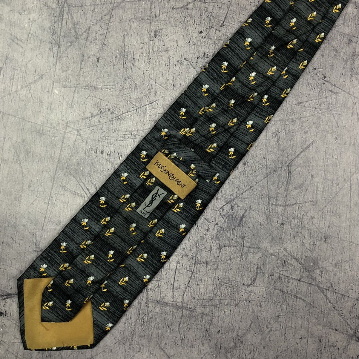 Yves Saint Laurent Yves Saint Laurent Floral Flowers Silk Tie Size ONE SIZE - 4 Thumbnail