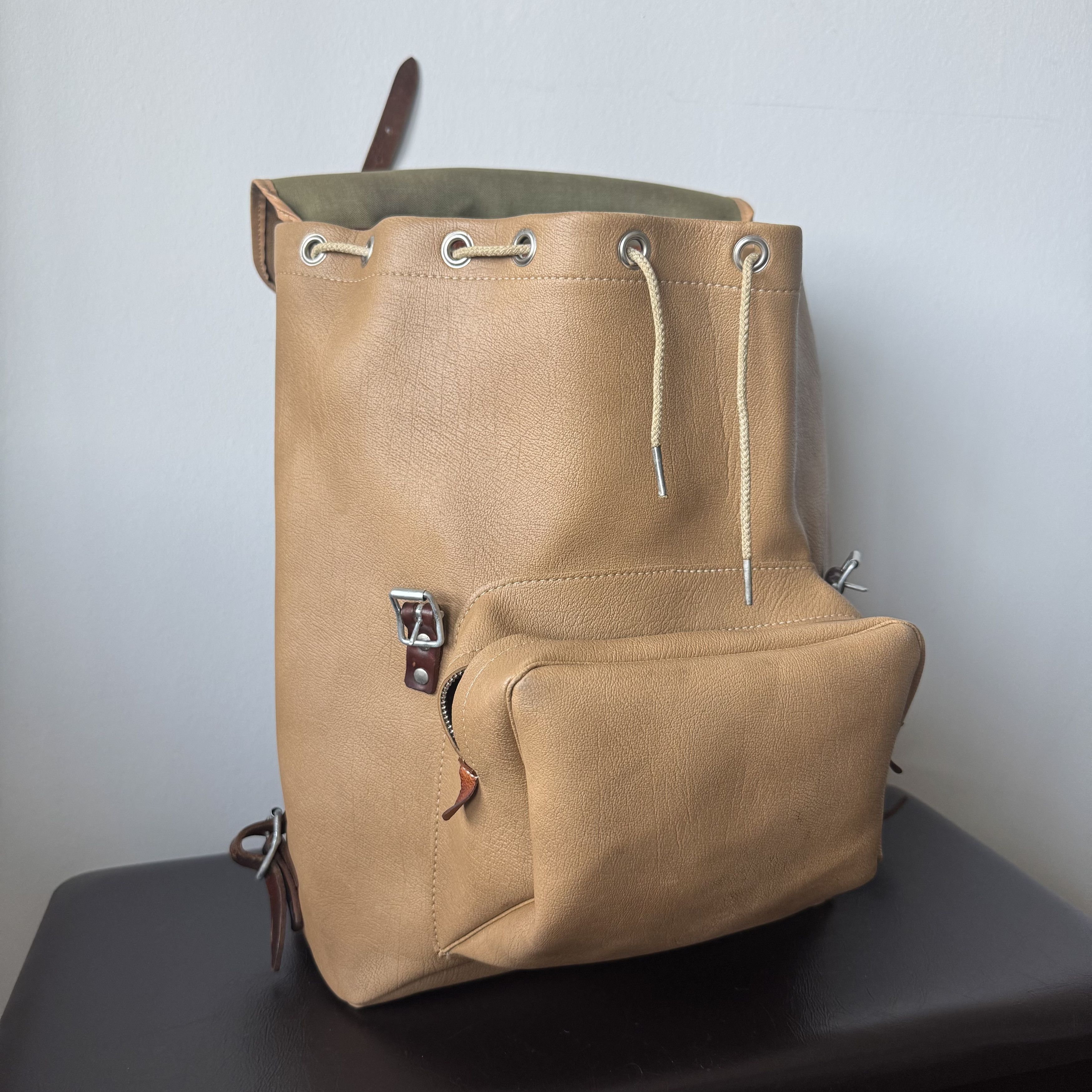 Japanese Brand × Vintage Vintage Army Military Hiking Riri 30s Leather Backpack Size ONE SIZE - 5 Thumbnail