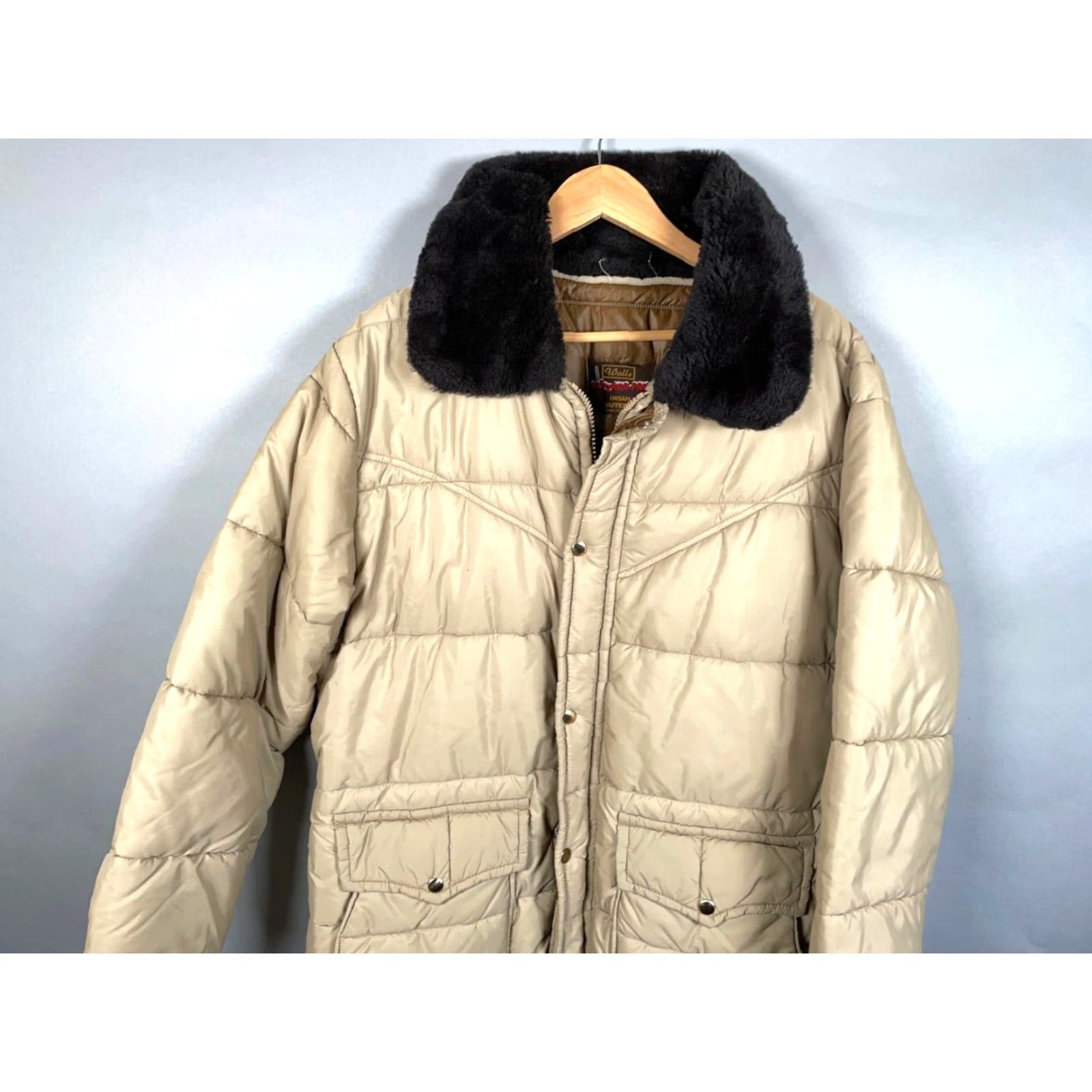 Walls VINTAGE Walls Blizzard Pruf Puffer Jacket Men's Large Beige Zip Up Faux Fur Collar 80s Nature Outdoor Retro Size US L / EU 52-54 / 3 - 4 Thumbnail