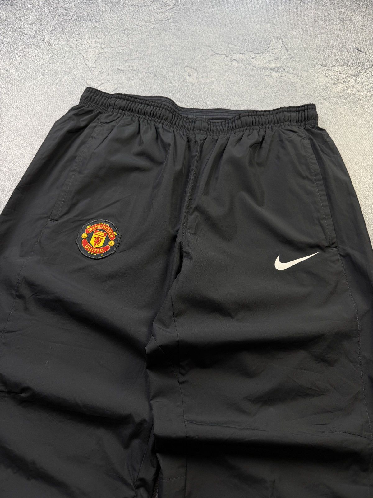 Nike Vintage Nike Manchester United Track Pants Drill Y2K style Size US 34 / EU 50 - 2 Thumbnail