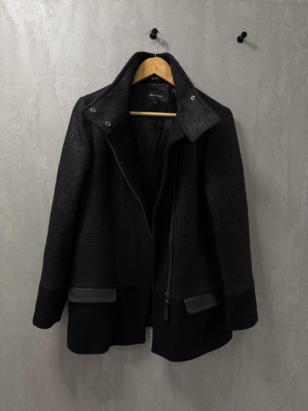 Mackage Mackage Black cashemere wool leather Coat jacket Modern Size M / US 6-8 / IT 42-44 - 10 Thumbnail