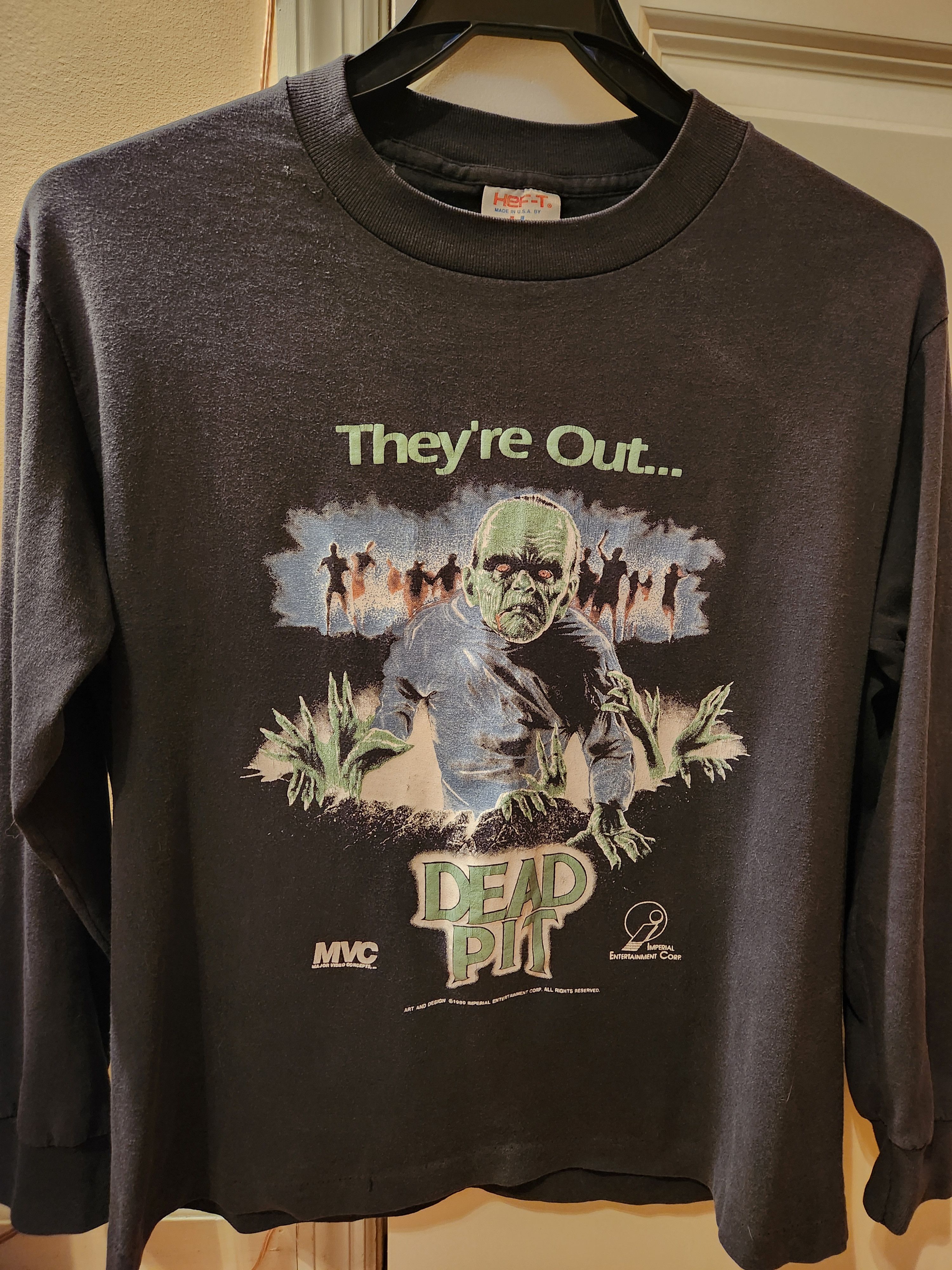 Vintage Vintage horror Dead Pit movie promo longsleeve 1989 Size US M / EU 48-50 / 2 - 1 Thumbnail