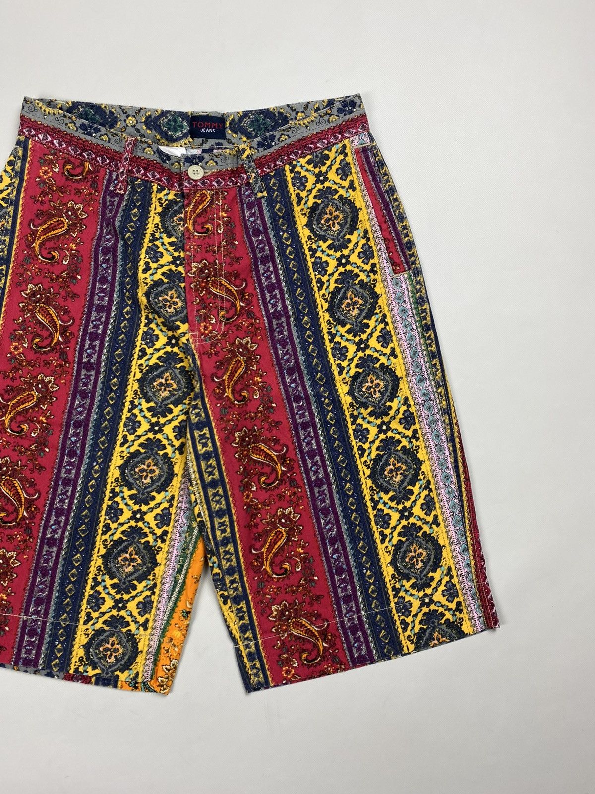Tommy Hilfiger Tommy Hilfiger Jeans Vintage Patterned Shorts Size 30 Size US 30 / EU 46 - 3 Thumbnail
