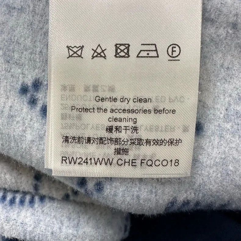 Louis Vuitton Louis Vuitton Reversible Robe Coat. Size US S / EU 44-46 / 1 - 3 Thumbnail
