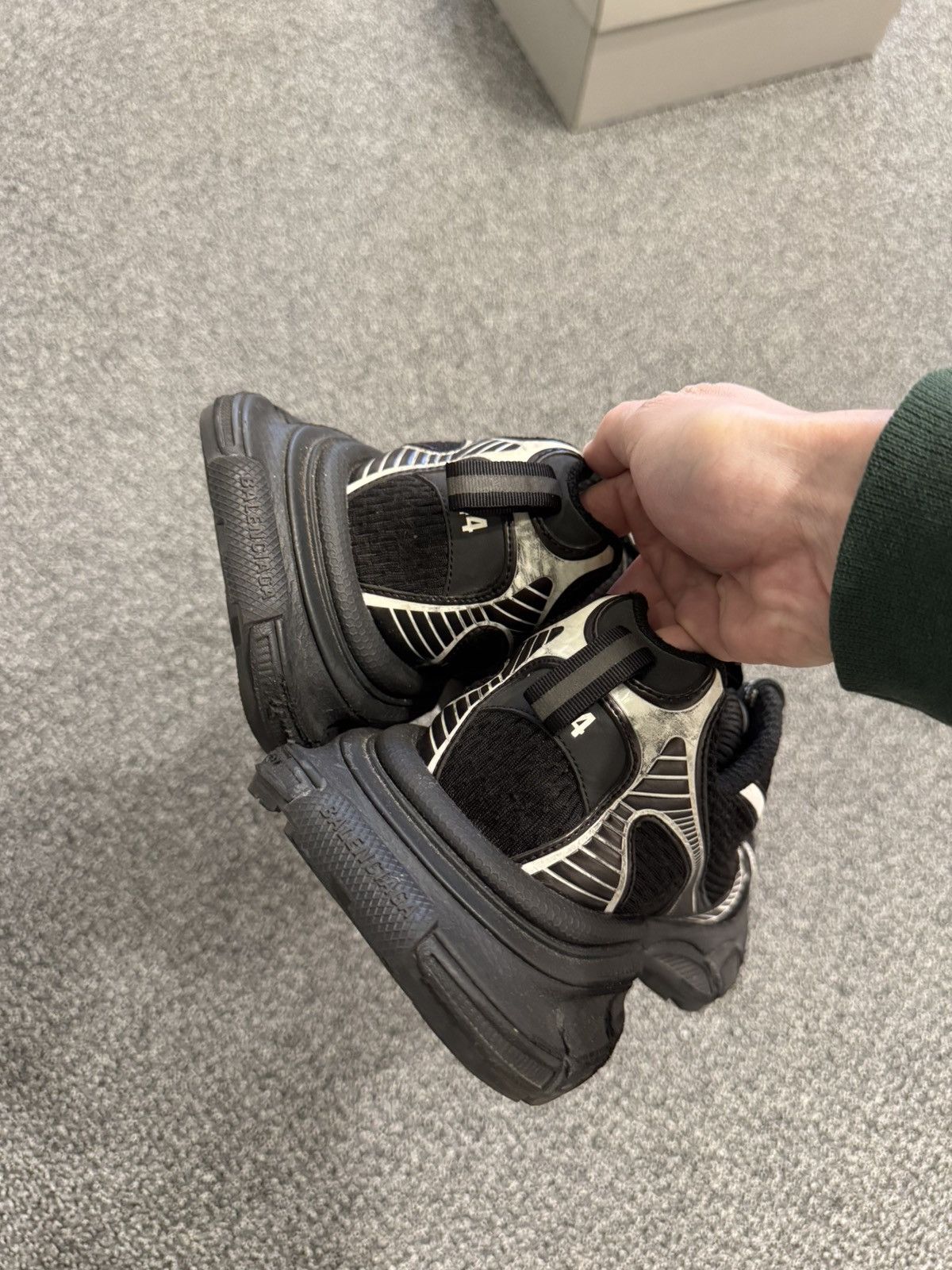 Balenciaga Balenciaga 3XL Black (US 10.5/11M) Size US 11 / EU 44 - 7 Thumbnail