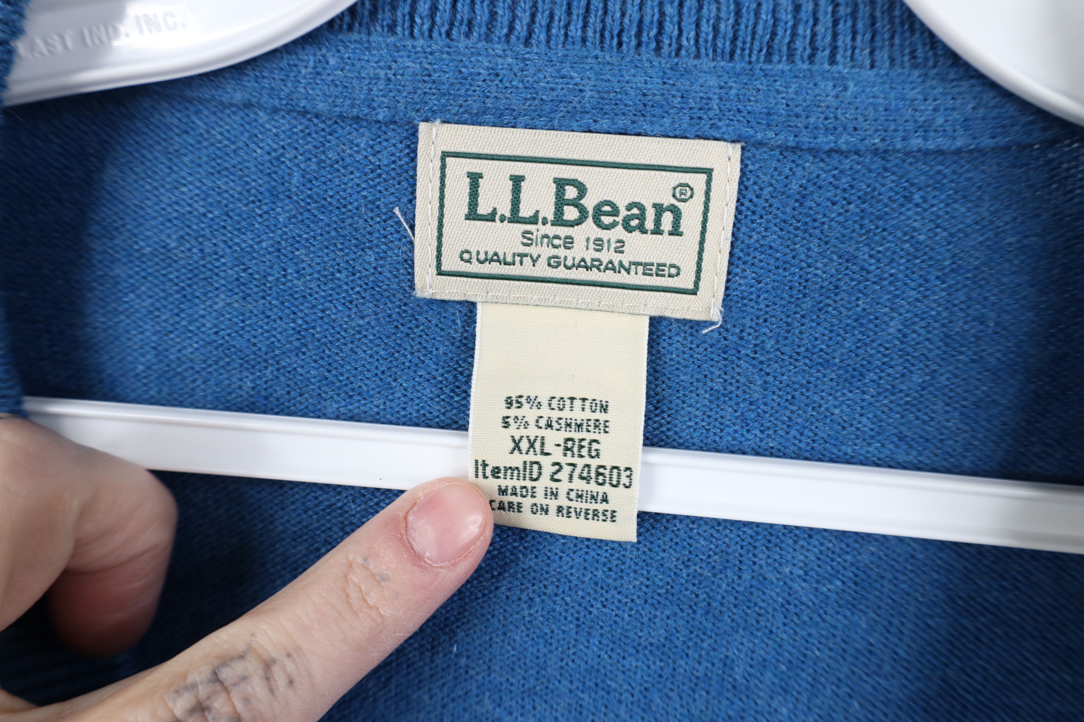 L.L. Bean Vintage LL Bean Cotton Cashmere Knit V-Neck Sweater Blue Size US XXL / EU 58 / 5 - 7 Thumbnail