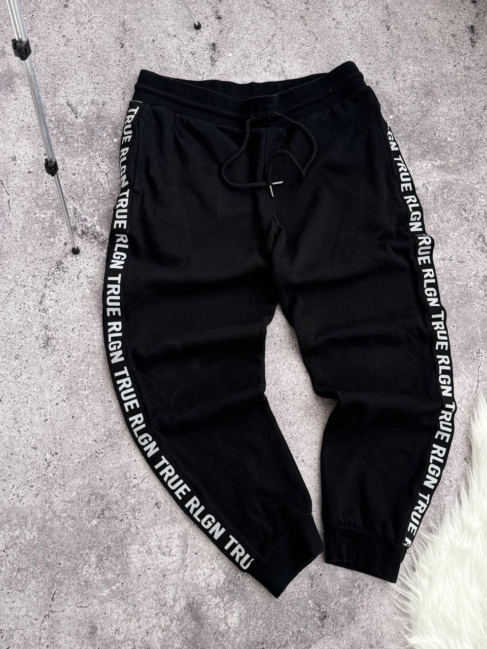 True Religion Vintage True Religion y2k logo baggy pants Size US 32 / EU 48 - 12 Thumbnail