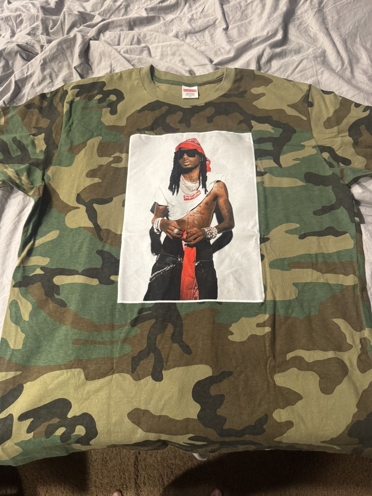 トップス supreme playboi carti tee camo XXL Supreme Playboi Carti Photo Tee Woodland Camo – único13