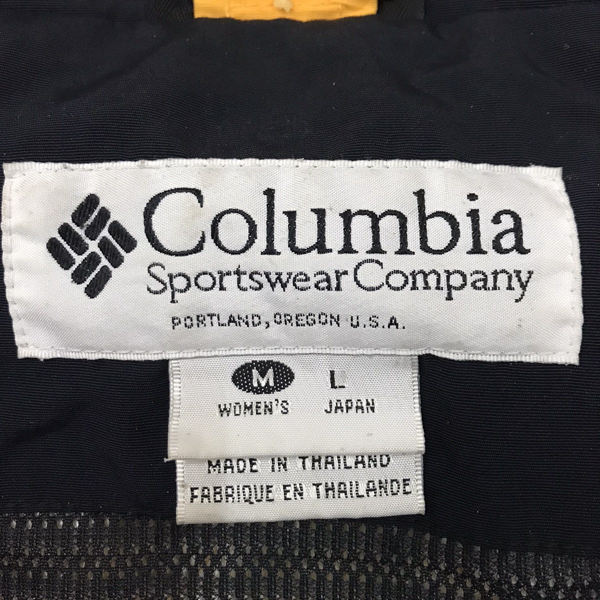 Columbia Women’s Vintage Columbia Titanium Omnitech Waterproof Jacket Size L / US 10 / IT 46 - 12 Thumbnail