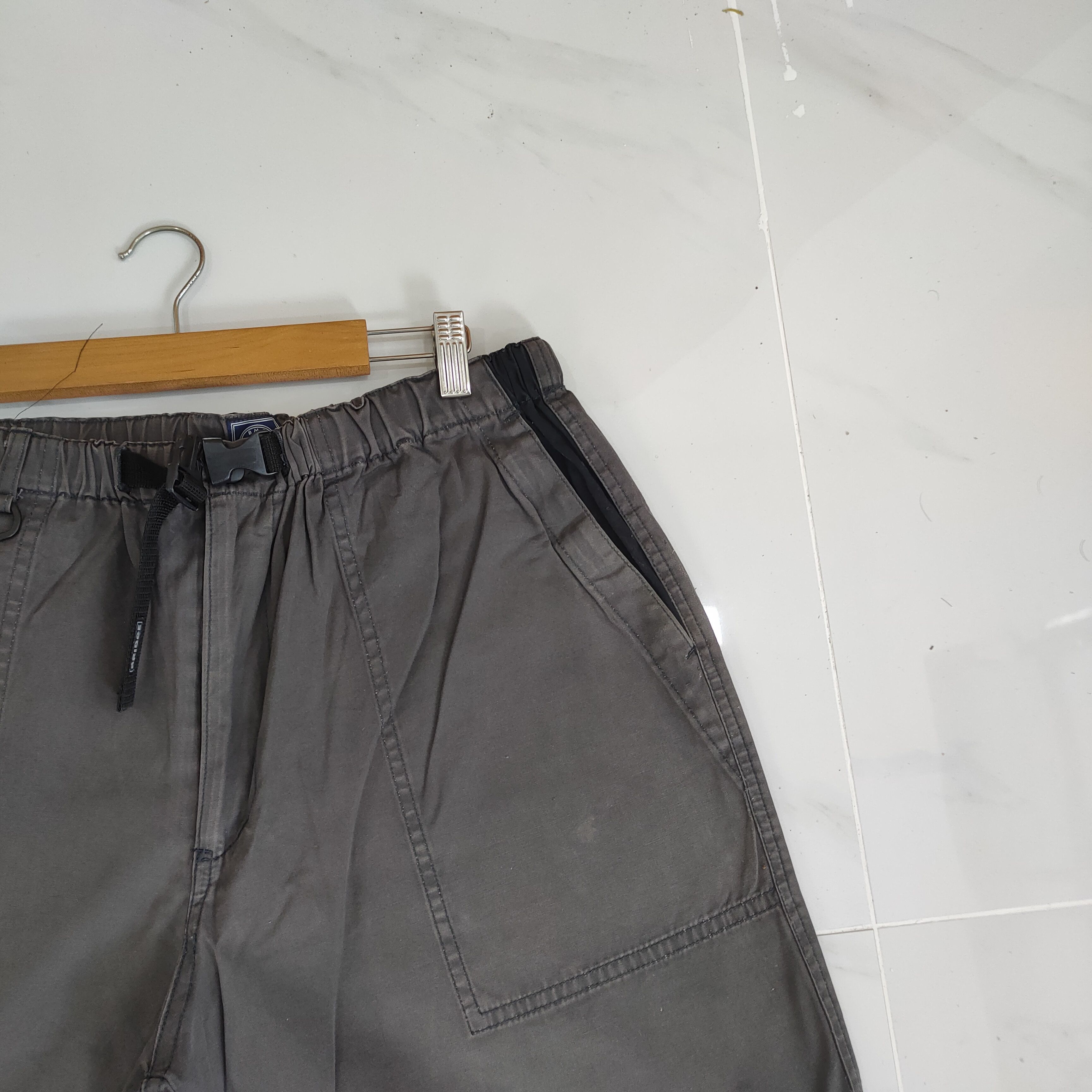 Japanese Brand BRIDGE GREY BUCKLE BAGGY PANTS Size US 34 / EU 50 - 5 Thumbnail