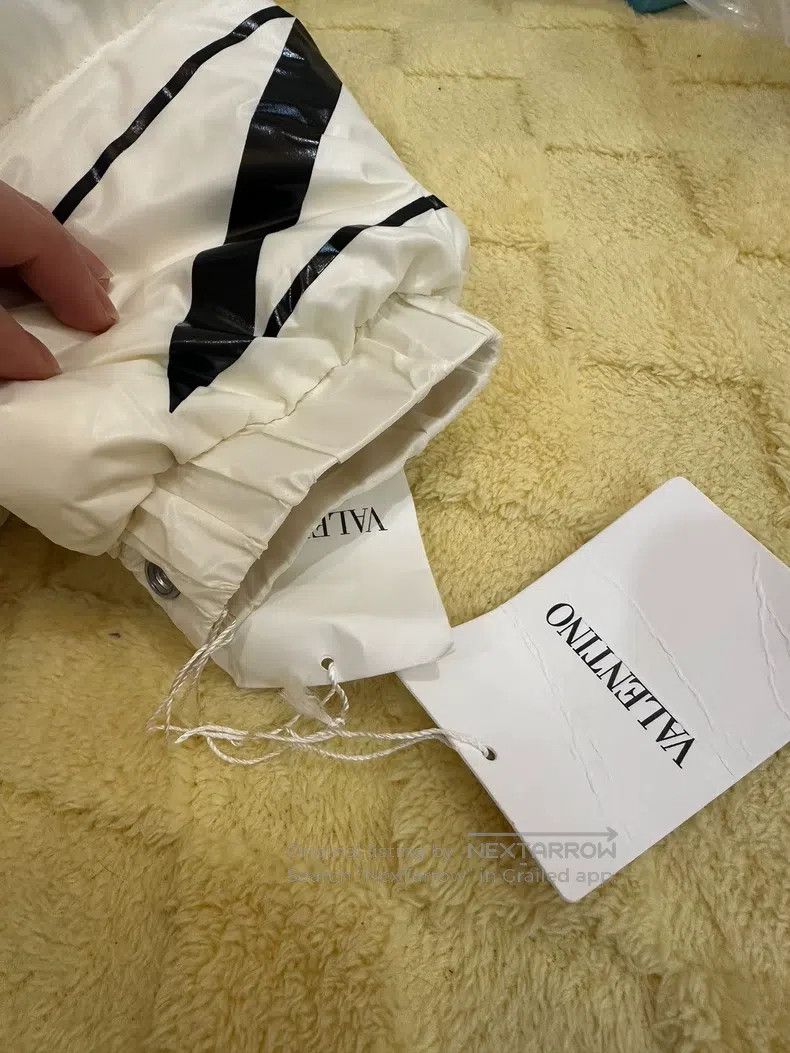 Valentino Valentino Down jacket Size L / US 10 / IT 46 - 4 Thumbnail