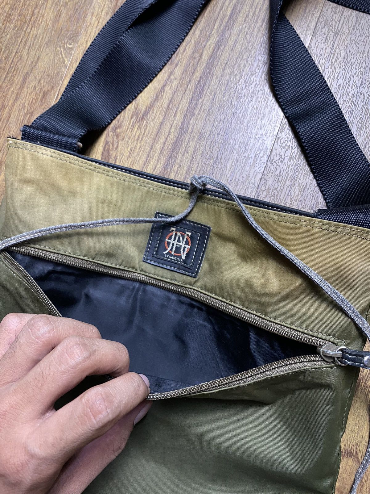 Jean Paul Gaultier Jean Paul Gaultier JPG Reversible Nylon Slingbag Size ONE SIZE - 3 Thumbnail