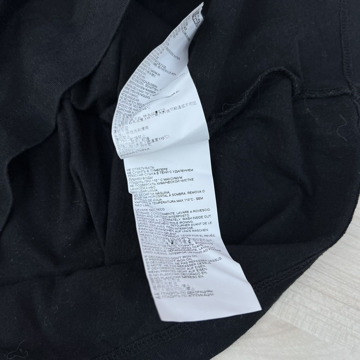 Maison Margiela MM6 Maison Margiela UNLIMITED EDITION print T-shirt. Size S / US 4 / IT 40 - 8 Thumbnail