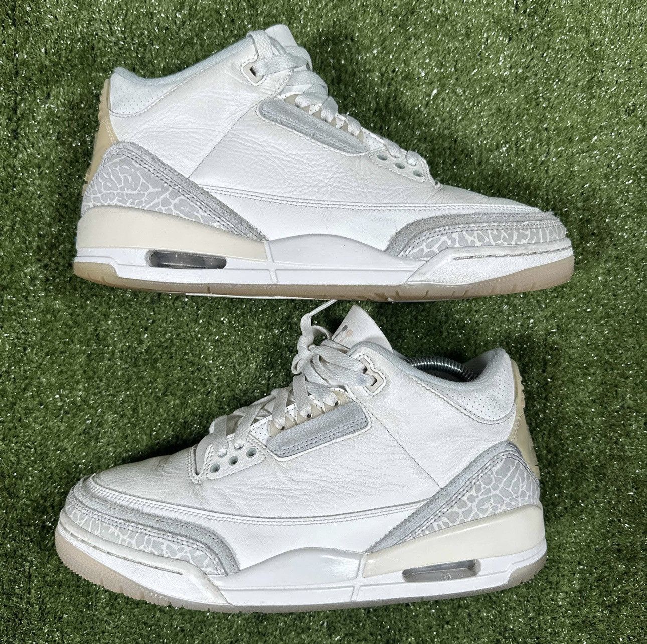 Jordan Brand Air Jordan 3 Retro ‘Ivory’ Size US 8 / EU 41 - 1 Thumbnail