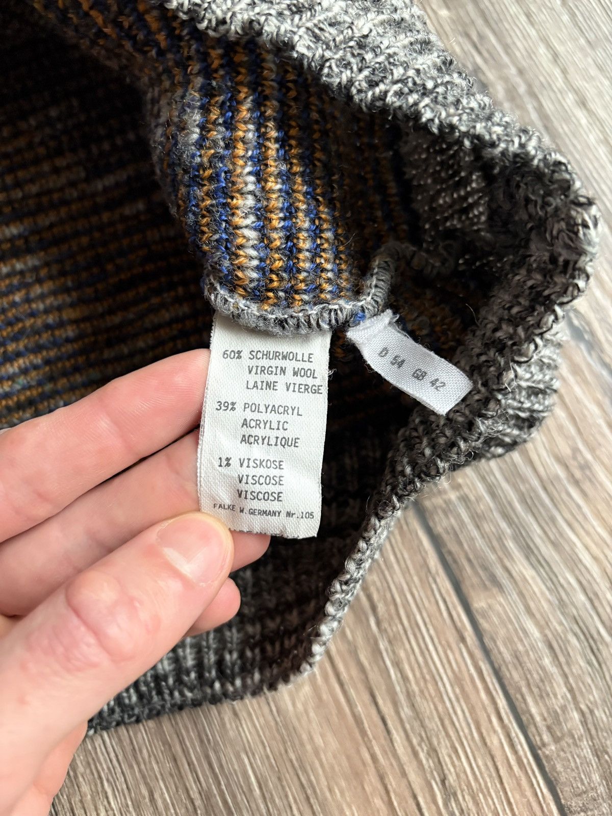Hugo Boss Vintage 80s Hugo Boss Abstract Wool Sweater Made in Italy Size US L / EU 52-54 / 3 - 7 Thumbnail