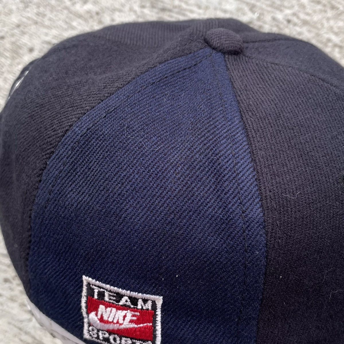 Nike Nike vintage with stylish logo strap Size ONE SIZE - 6 Thumbnail