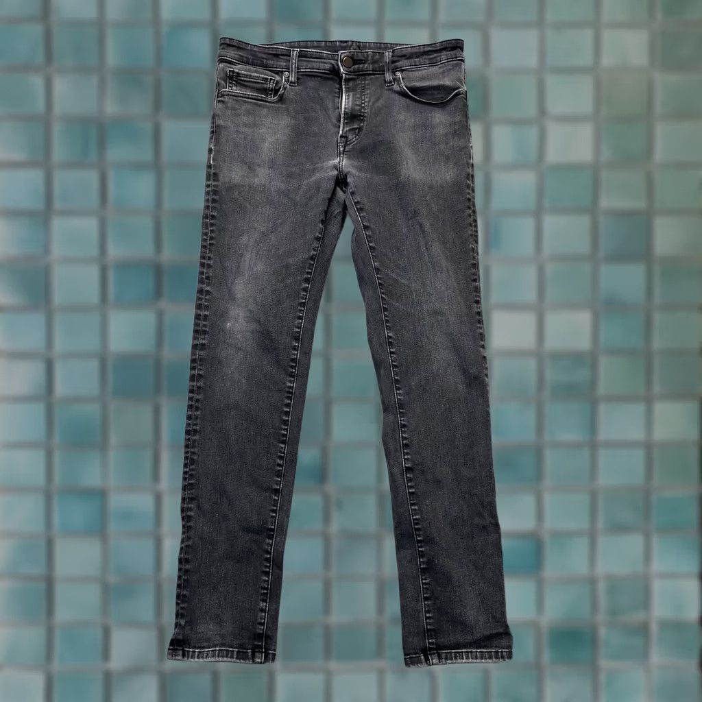 Uniqlo Uniqlo Jeans Mens Gray Skinny Leg Dark Wash Stretch Cotton Logo 32x34 Size US 32 / EU 48 - 1 Thumbnail