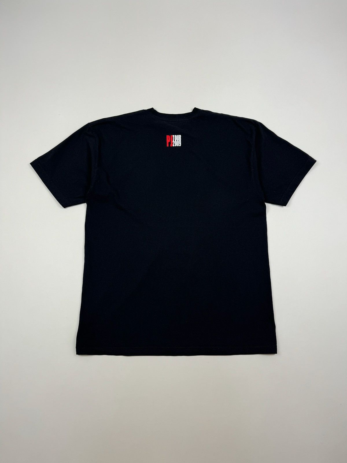 Band Tees 2009 Pearl Jam Cargary Tour T-Shirt Made in USA Size US XL / EU 56 / 4 - 6 Thumbnail