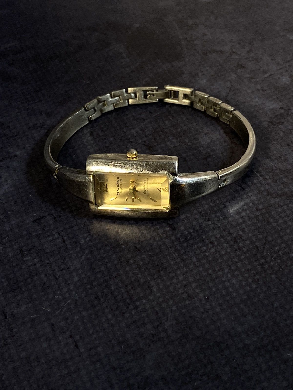 Japanese Brand Elegant OMAX Watch with Metal Bracelet Size ONE SIZE - 5 Thumbnail