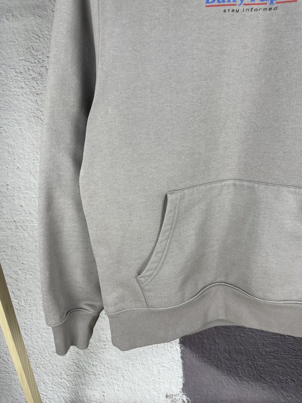 Daily Paper Daily Paper stay informed hype hoodie gray Size US M / EU 48-50 / 2 - 3 Thumbnail
