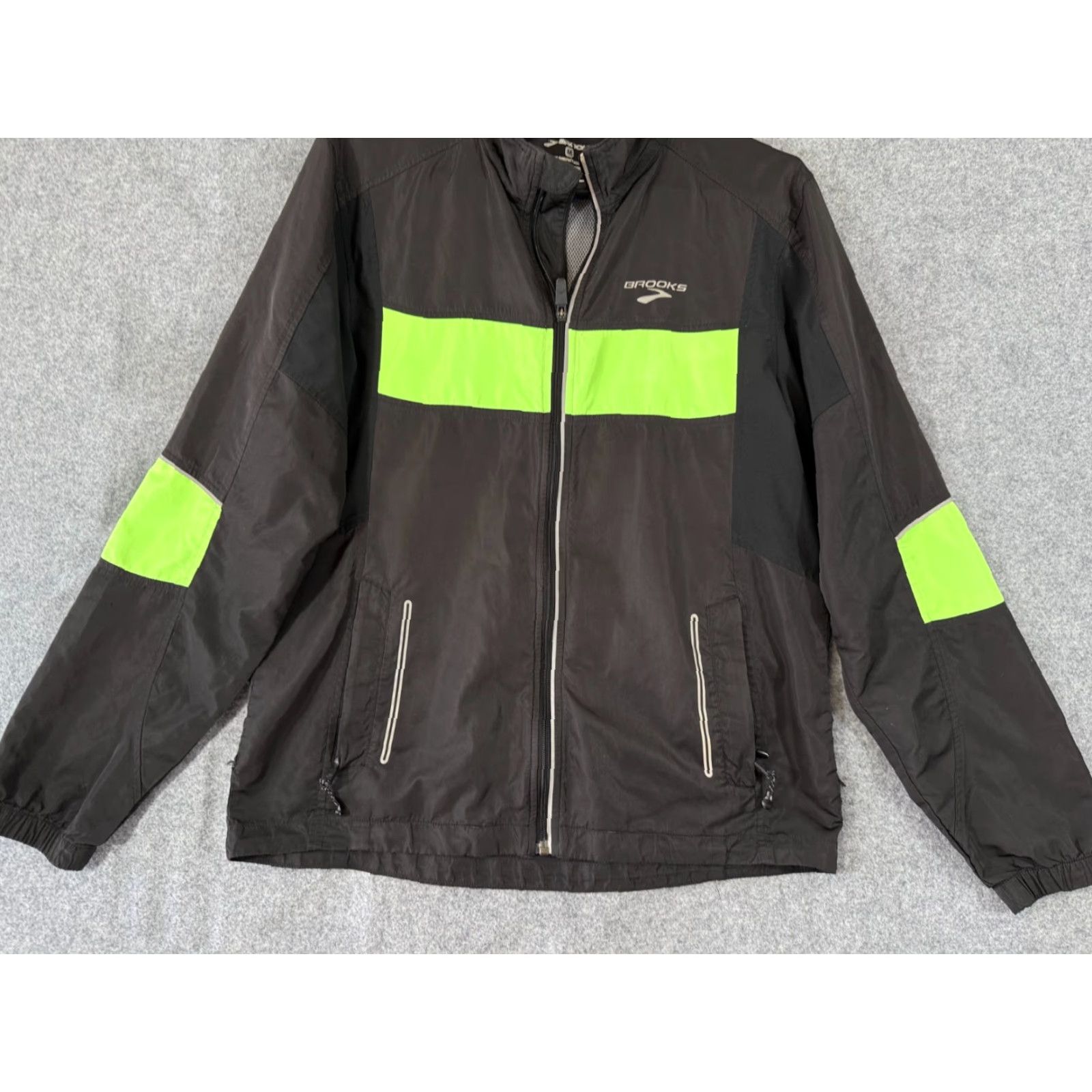 Brooks Brooks Mens M Brown Neon Green Vented Windbreaker Full Zip Jacket Activewear Logo Zip Pockets Outdoor Sports Running Jogging Walking Men’s Jacket Size US M / EU 48-50 / 2 - 4 Thumbnail