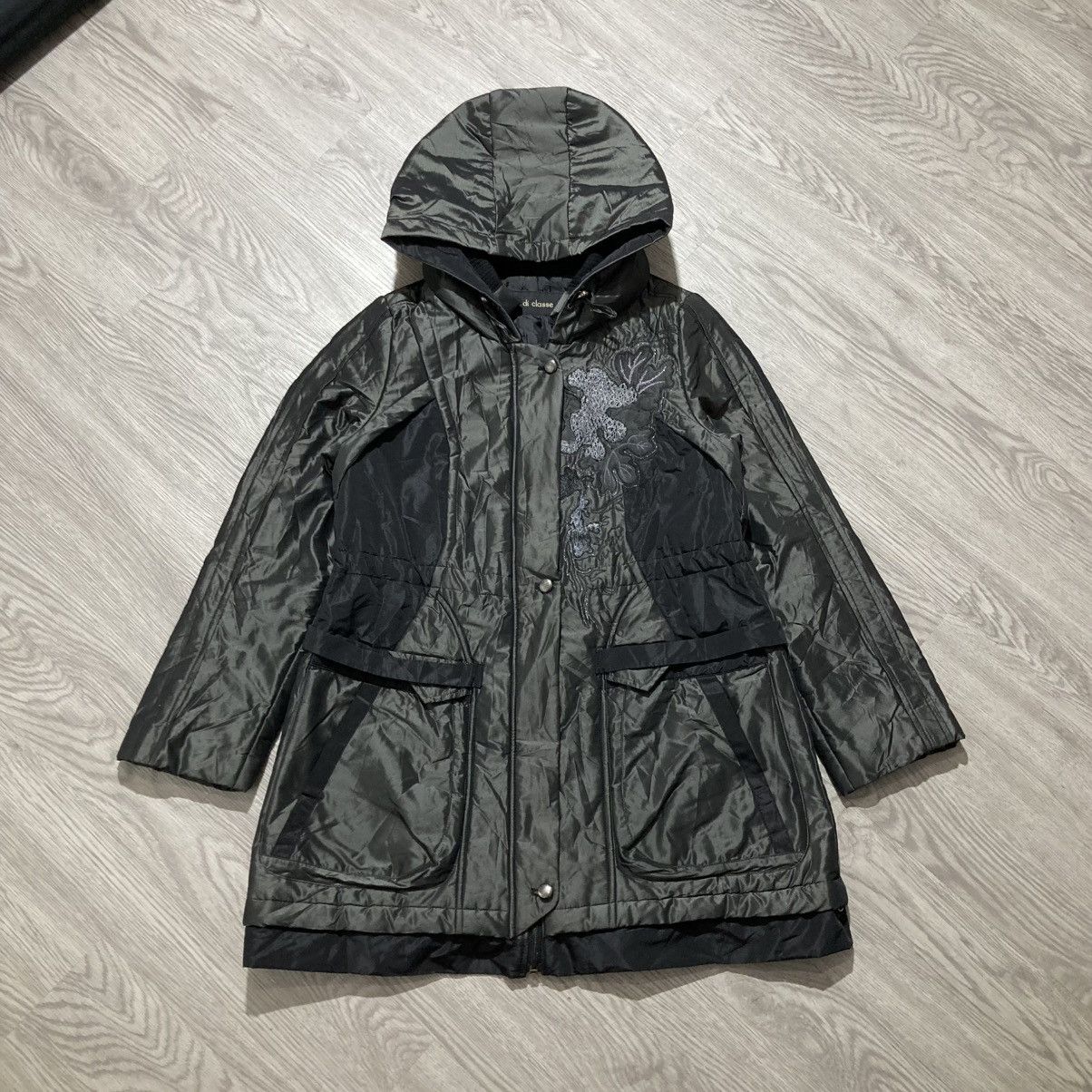 Japanese Brand 2000s Di Classe Flowers Graphic Puffer Jacket Beauty Beast Size US S / EU 44-46 / 1 - 1 Thumbnail
