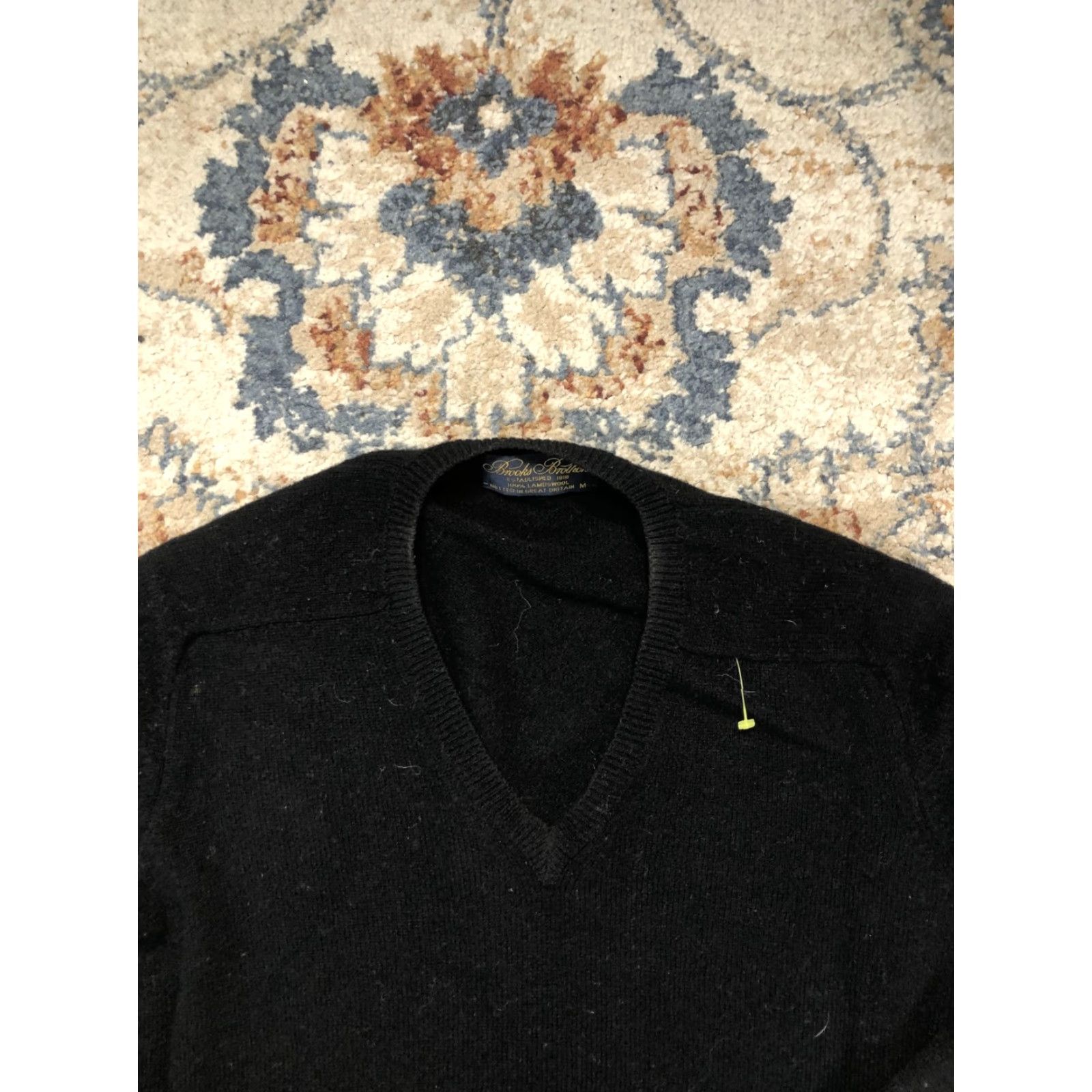 Brooks Brothers Brooks Brothers Sweater Mens M Black 100% Lambswool Knit V Neck Pullover Size US M / EU 48-50 / 2 - 2 Thumbnail